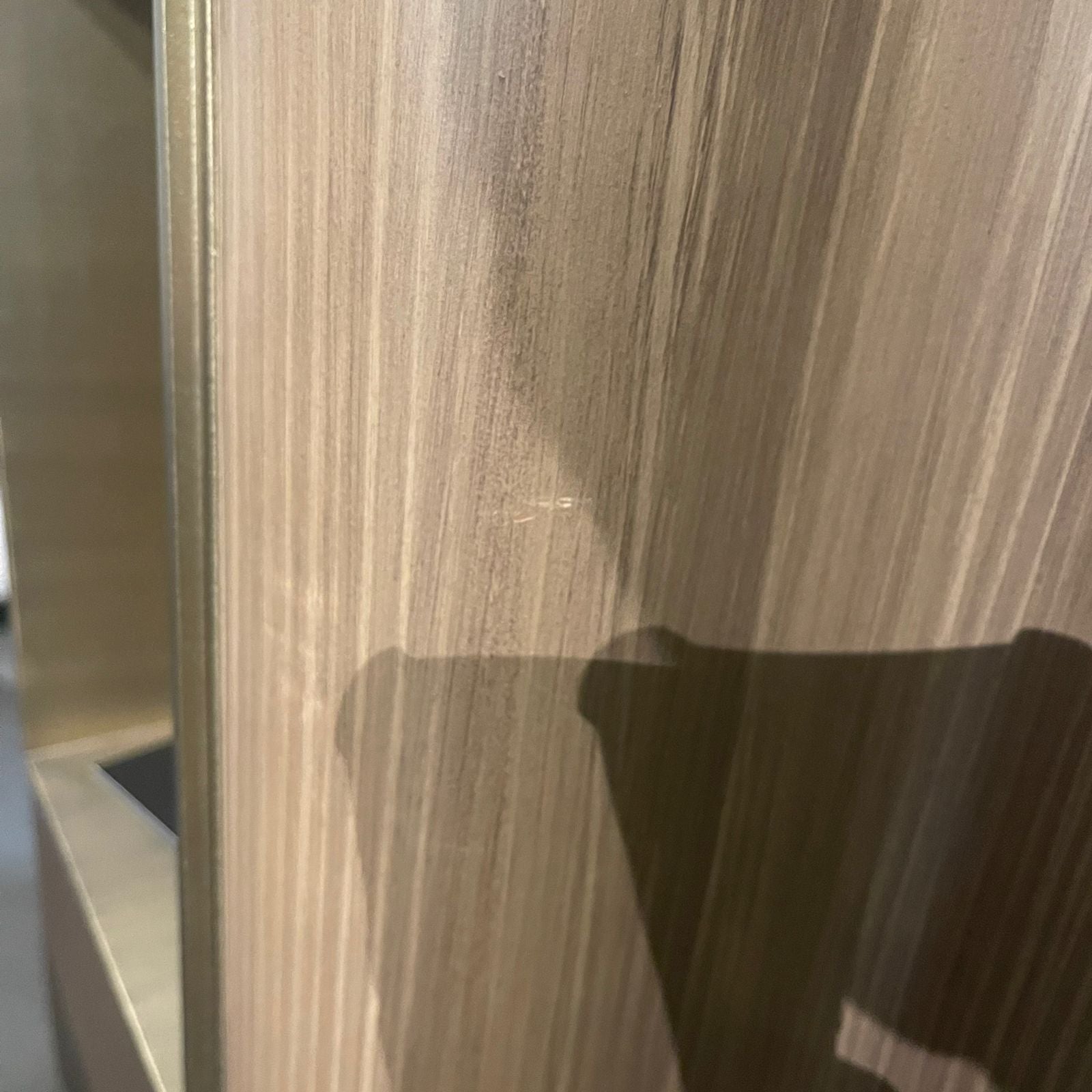 Display Item - Giallo Walnut Side Table Glost-040WYAS - DISPLAY ITEM - ebarza Furniture UAE | Shop Modern Furniture in Abu Dhabi & Dubai - مفروشات ايبازرا في الامارات | تسوق اثاث عصري وديكورات مميزة في دبي وابوظبي