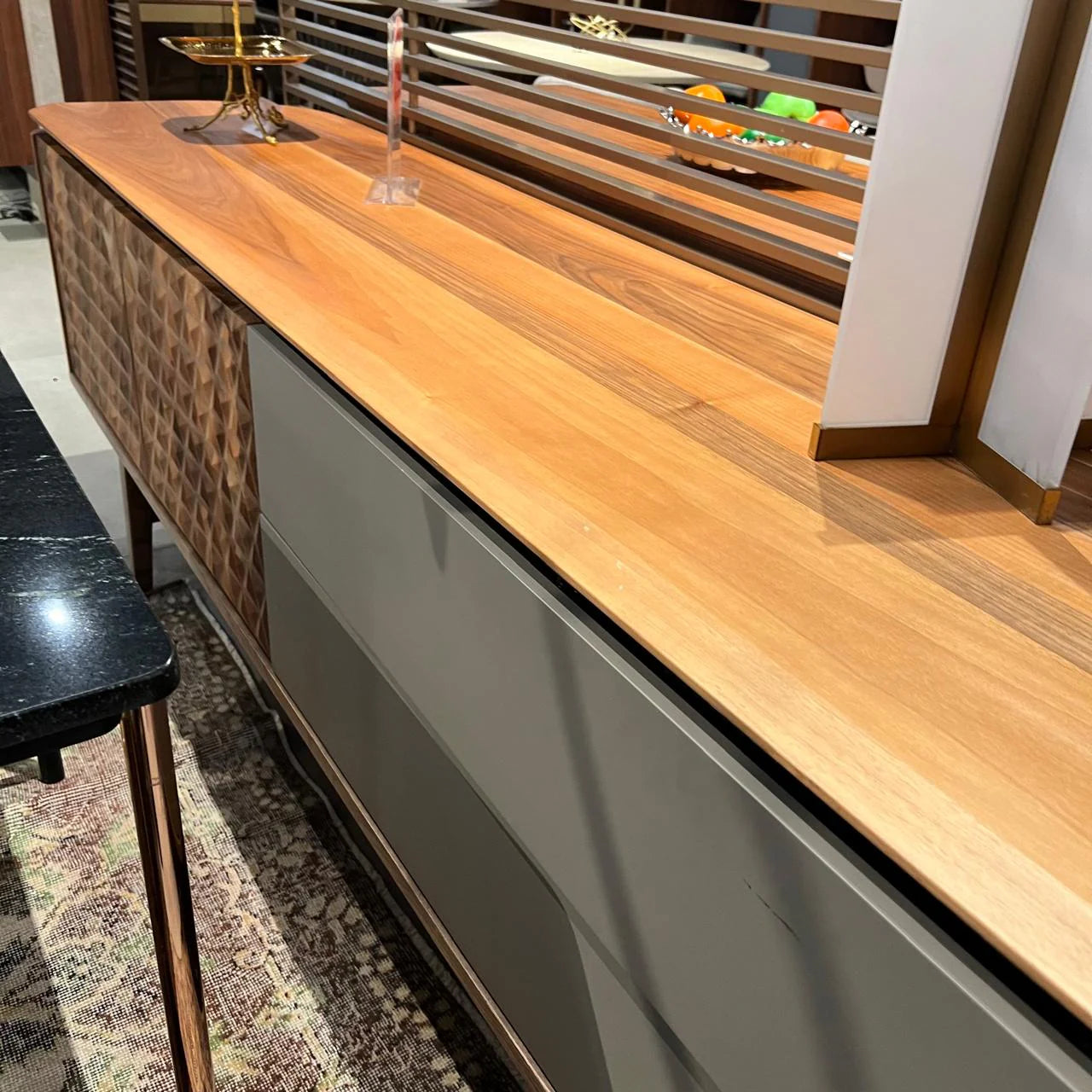 Display Item - Zen Sideboard Zen003-Veneer-Top-NAKHEEL - DISPLAY ITEM - ebarza Furniture UAE | Shop Modern Furniture in Abu Dhabi & Dubai - مفروشات ايبازرا في الامارات | تسوق اثاث عصري وديكورات مميزة في دبي وابوظبي