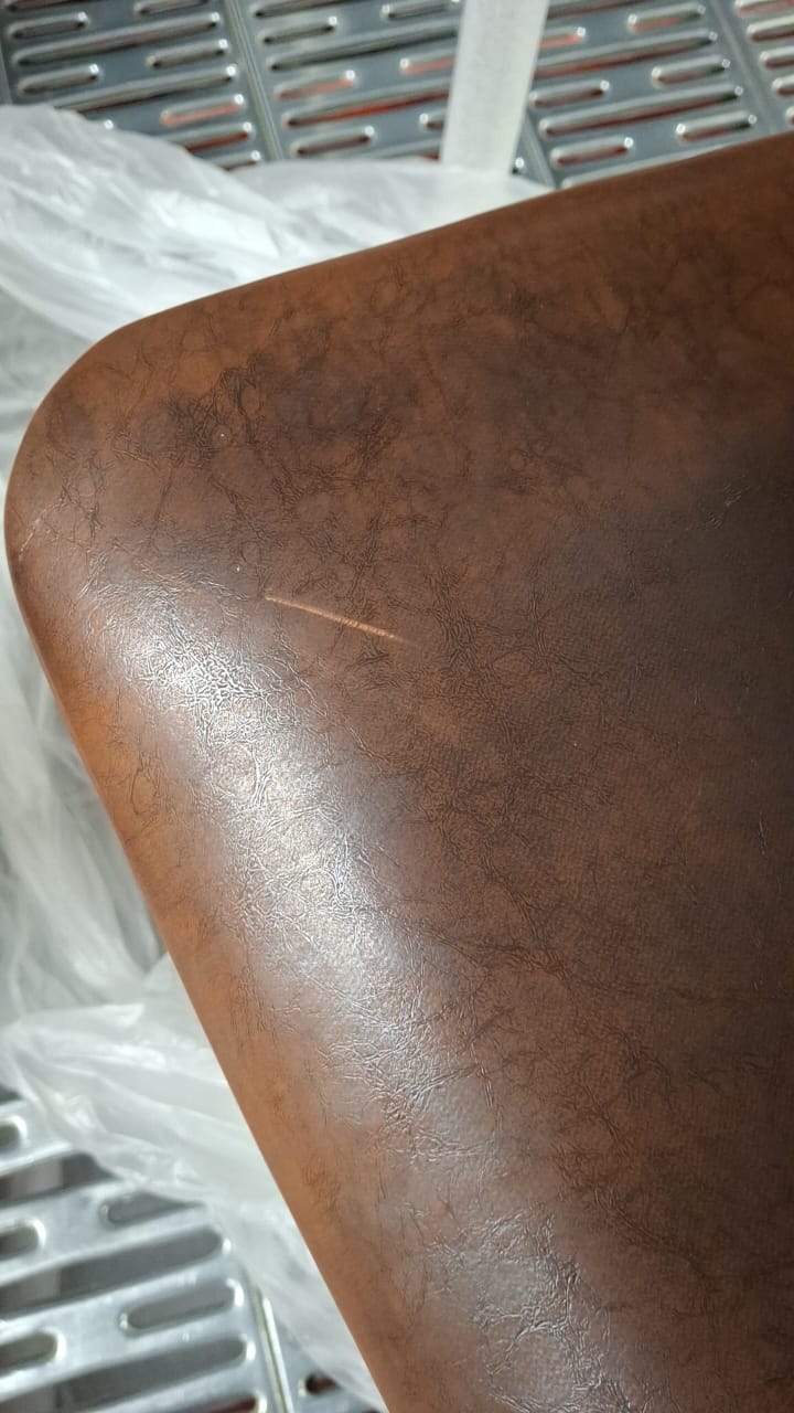 AS IS - Solo Flora Lounge Chair Solo-Vintage Brown - DISPLAY ITEM - ebarza Furniture UAE | Shop Modern Furniture in Abu Dhabi & Dubai - مفروشات ايبازرا في الامارات | تسوق اثاث عصري وديكورات مميزة في دبي وابوظبي