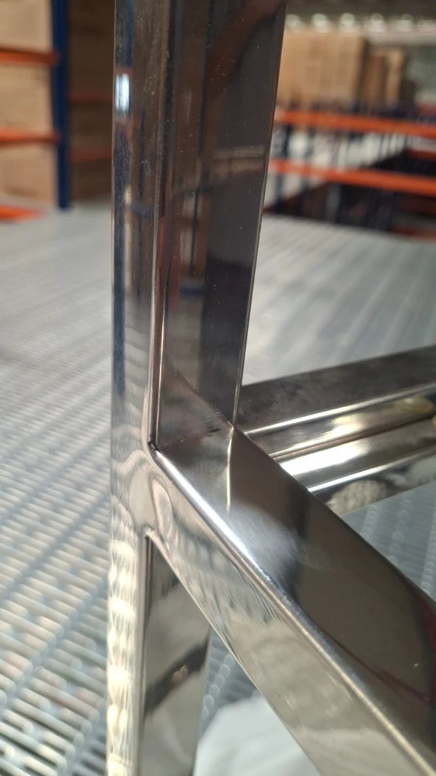 AS IS - Stainless Bookcase Ae001-M-C-Tg-336 - DISPLAY ITEM - ebarza Furniture UAE | Shop Modern Furniture in Abu Dhabi & Dubai - مفروشات ايبازرا في الامارات | تسوق اثاث عصري وديكورات مميزة في دبي وابوظبي