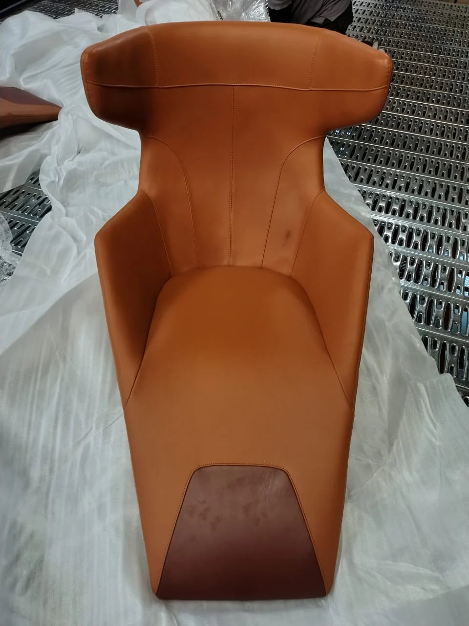 As Is - Relax Lounge Chair Lc035-Br - DISPLAY ITEM - ebarza Furniture UAE | Shop Modern Furniture in Abu Dhabi & Dubai - مفروشات ايبازرا في الامارات | تسوق اثاث عصري وديكورات مميزة في دبي وابوظبي