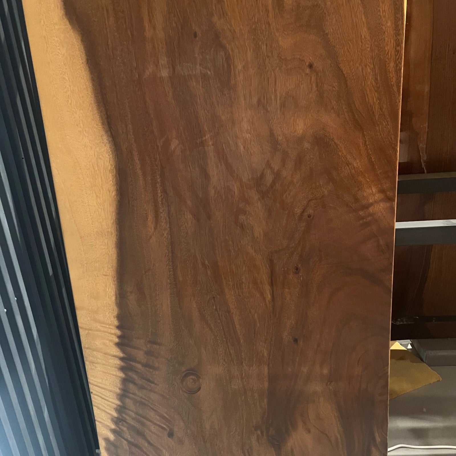 AS IS - Live Edge Dining Table 275-80-6-Nakheel - DISPLAY ITEM - ebarza Furniture UAE | Shop Modern Furniture in Abu Dhabi & Dubai - مفروشات ايبازرا في الامارات | تسوق اثاث عصري وديكورات مميزة في دبي وابوظبي