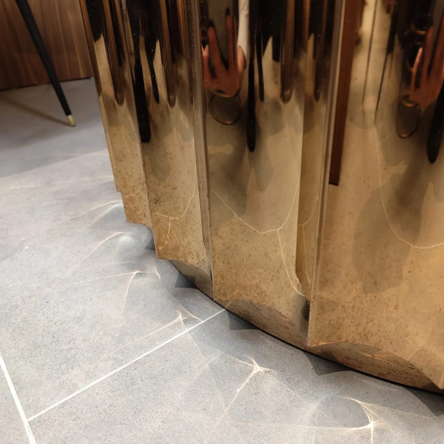 Display Item - Forlì Center Natural Marble Table Tg-01-RgYAS - DISPLAY ITEM - ebarza Furniture UAE | Shop Modern Furniture in Abu Dhabi & Dubai - مفروشات ايبازرا في الامارات | تسوق اثاث عصري وديكورات مميزة في دبي وابوظبي