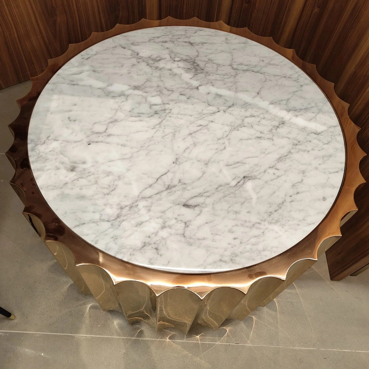 Display Item - Forlì Center Natural Marble Table Tg-01-RgYAS - DISPLAY ITEM - ebarza Furniture UAE | Shop Modern Furniture in Abu Dhabi & Dubai - مفروشات ايبازرا في الامارات | تسوق اثاث عصري وديكورات مميزة في دبي وابوظبي
