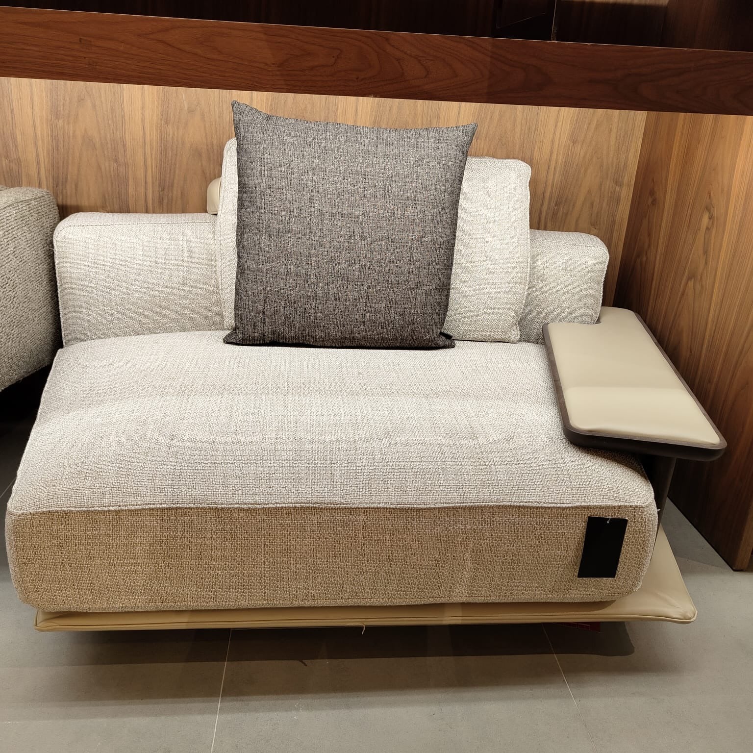 Display Item - Odeon C Module With Right Arm 160cm for Odeon Sofa OD-C-M001YAS - DISPLAY ITEM - ebarza Furniture UAE | Shop Modern Furniture in Abu Dhabi & Dubai - مفروشات ايبازرا في الامارات | تسوق اثاث عصري وديكورات مميزة في دبي وابوظبي