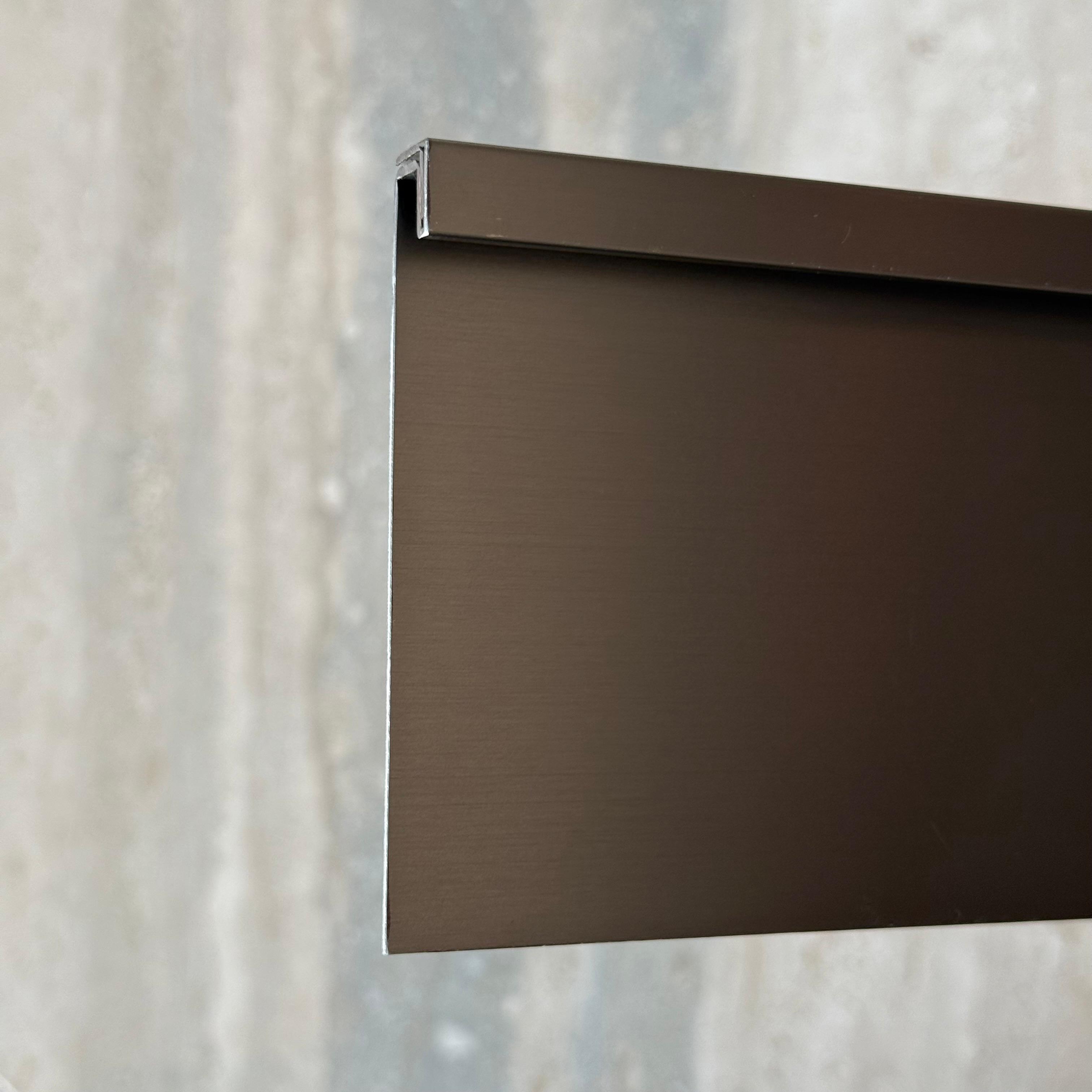R200 (10cm) External Corner Skirting Accessories - Black - PR0016 -  wall-panels-profiles - ebarza Furniture UAE | Shop Modern Furniture in Abu Dhabi & Dubai - مفروشات ايبازرا في الامارات | تسوق اثاث عصري وديكورات مميزة في دبي وابوظبي