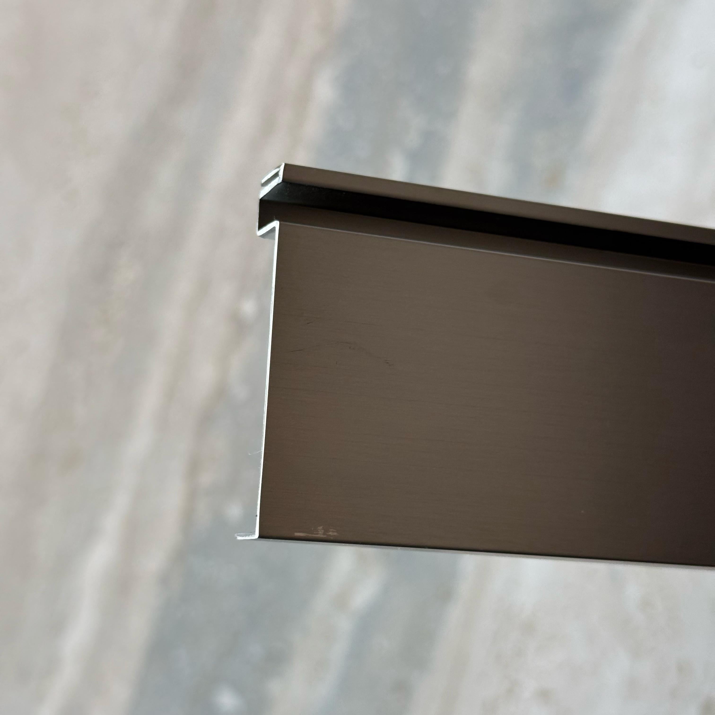 R200 (6cm) External Corner Skirting Accessories - Black - PR0025 - wall-panels-profiles - ebarza Furniture UAE | Shop Modern Furniture in Abu Dhabi & Dubai - مفروشات ايبازرا في الامارات | تسوق اثاث عصري وديكورات مميزة في دبي وابوظبي