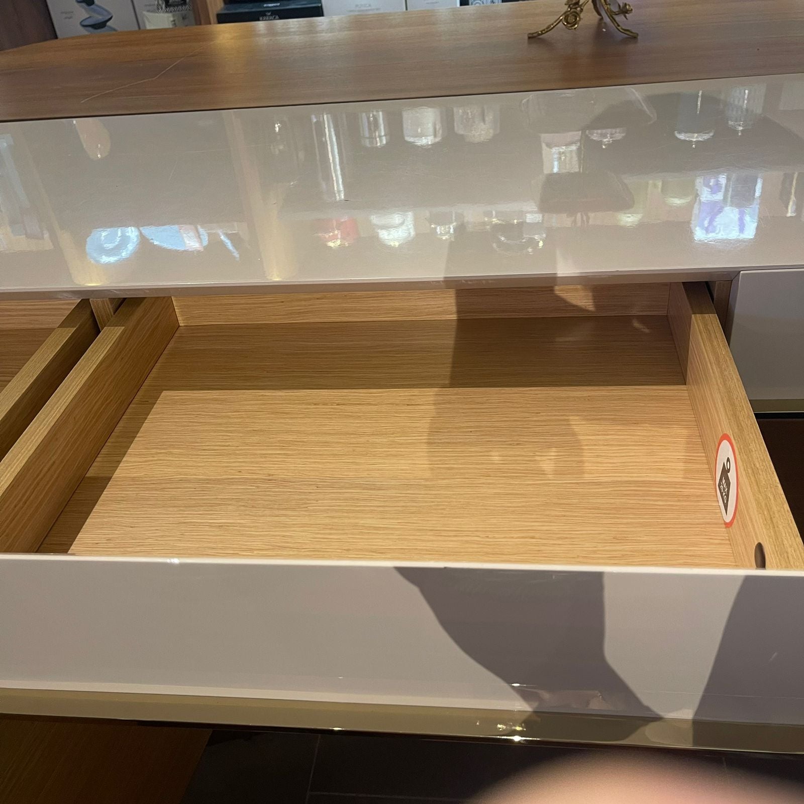 Display Item - Aura Sideboard Aura-ConsYAS - DISPLAY ITEM - ebarza Furniture UAE | Shop Modern Furniture in Abu Dhabi & Dubai - مفروشات ايبازرا في الامارات | تسوق اثاث عصري وديكورات مميزة في دبي وابوظبي