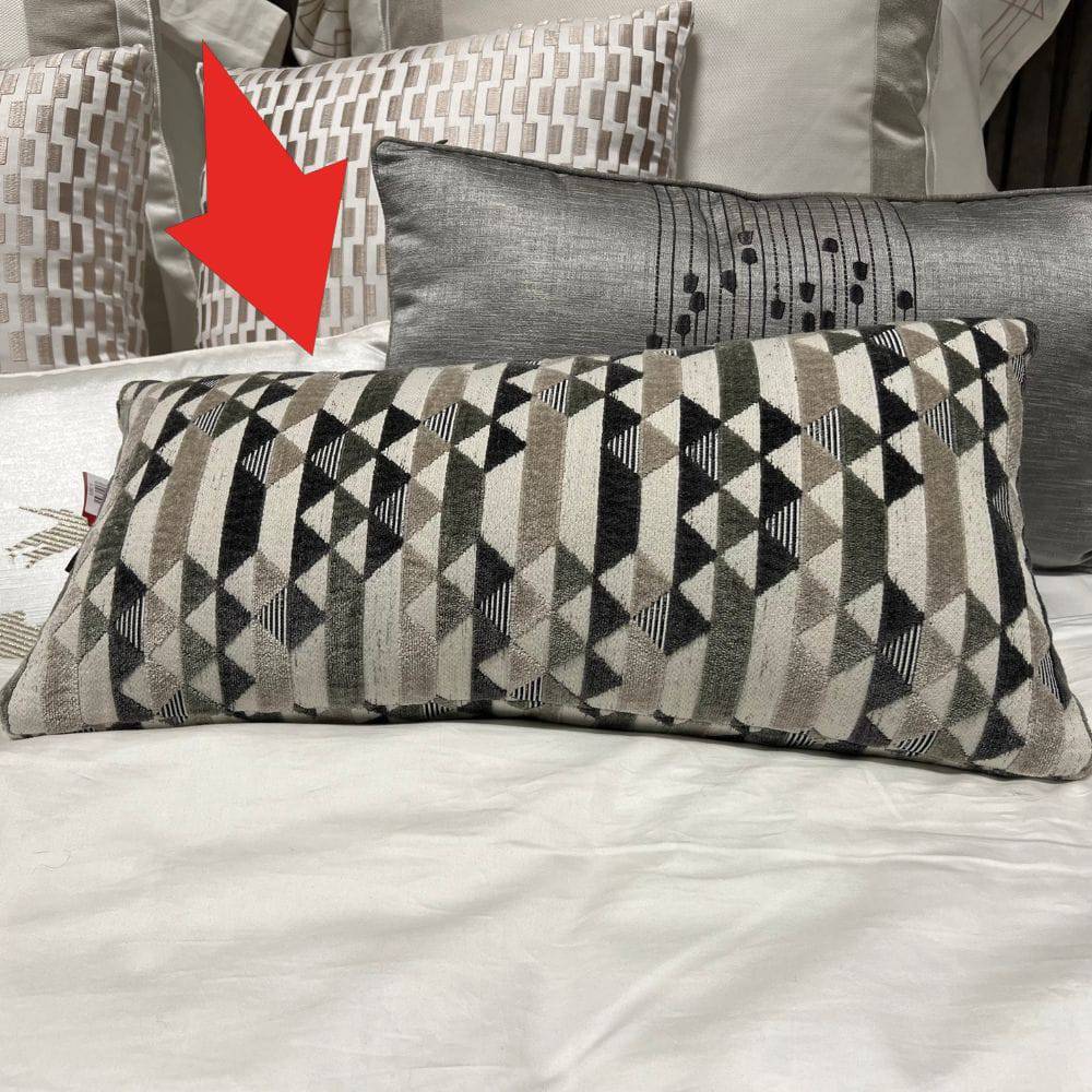 Amoret-Cushion Cover 60X30 Cm Amoret-92 - Cushions - ebarza Furniture UAE | Shop Modern Furniture in Abu Dhabi & Dubai - مفروشات ايبازرا في الامارات | تسوق اثاث عصري وديكورات مميزة في دبي وابوظبي