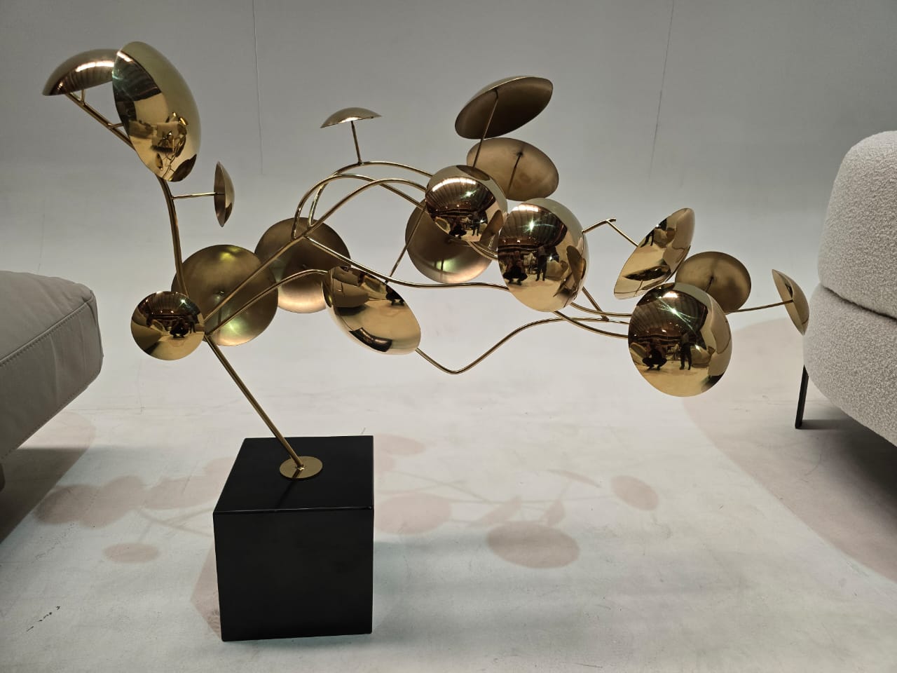 As Is - Handcrafted Stainless Steel Table Artwork B0010035/B00100-G - DISPLAY ITEM - ebarza Furniture UAE | Shop Modern Furniture in Abu Dhabi & Dubai - مفروشات ايبازرا في الامارات | تسوق اثاث عصري وديكورات مميزة في دبي وابوظبي