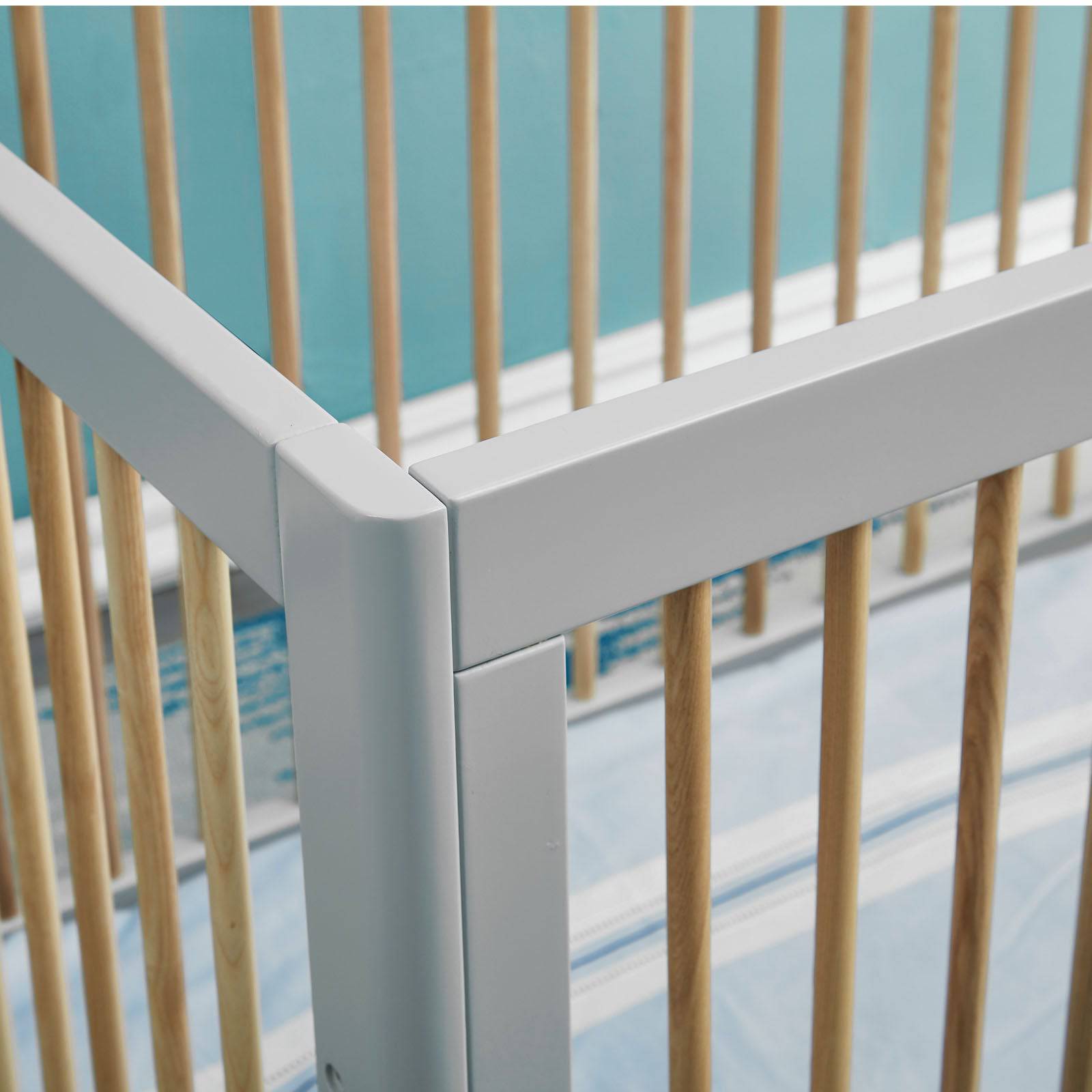 Baby Crib Et-Y003-Wh+Nat - Cribs - ebarza Furniture UAE | Shop Modern Furniture in Abu Dhabi & Dubai - مفروشات ايبازرا في الامارات | تسوق اثاث عصري وديكورات مميزة في دبي وابوظبي