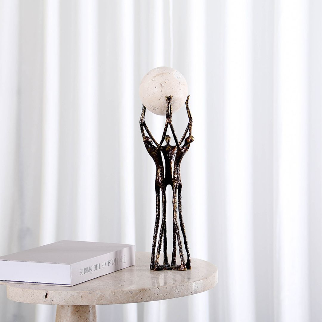 Ball Holding Men Sculpture KA3088 - Home Decor Figurines - ebarza Furniture UAE | Shop Modern Furniture in Abu Dhabi & Dubai - مفروشات ايبازرا في الامارات | تسوق اثاث عصري وديكورات مميزة في دبي وابوظبي