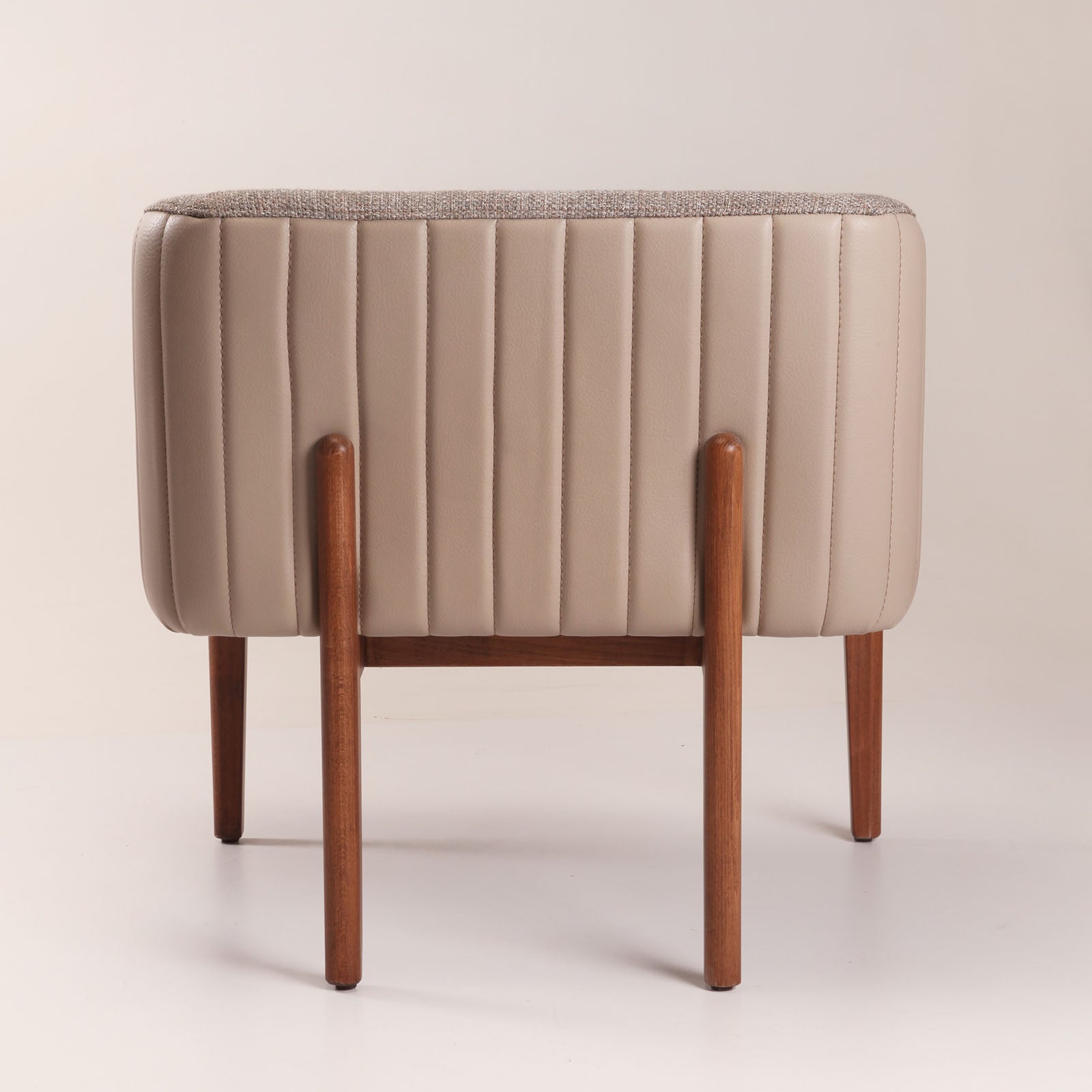 Display Item - Kenn Lounge Chair Ken-W-Grey Nakheel - DISPLAY ITEM - ebarza Furniture UAE | Shop Modern Furniture in Abu Dhabi & Dubai - مفروشات ايبازرا في الامارات | تسوق اثاث عصري وديكورات مميزة في دبي وابوظبي