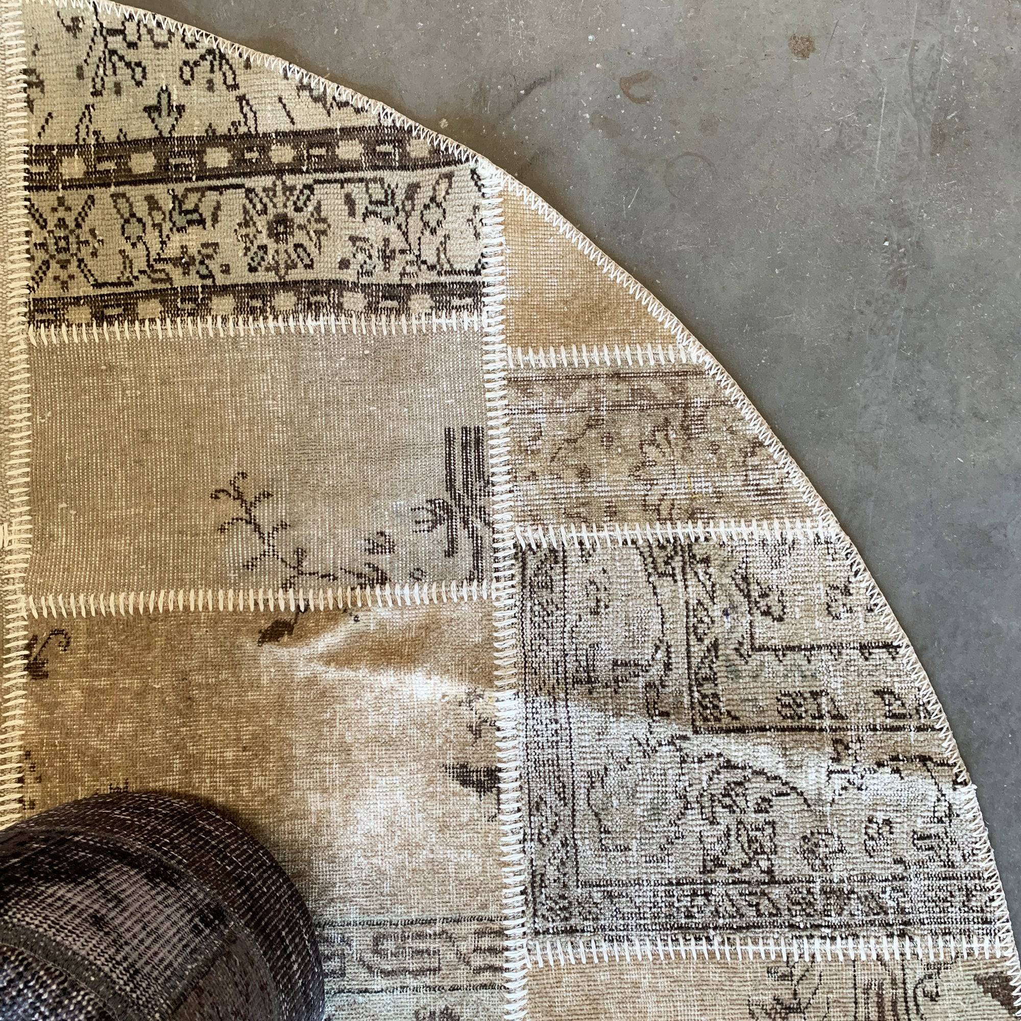 D 250Cm Hali X-Bursa Handmade Over Dyed Round Rug Pw080 -  Rugs - ebarza Furniture UAE | Shop Modern Furniture in Abu Dhabi & Dubai - مفروشات ايبازرا في الامارات | تسوق اثاث عصري وديكورات مميزة في دبي وابوظبي