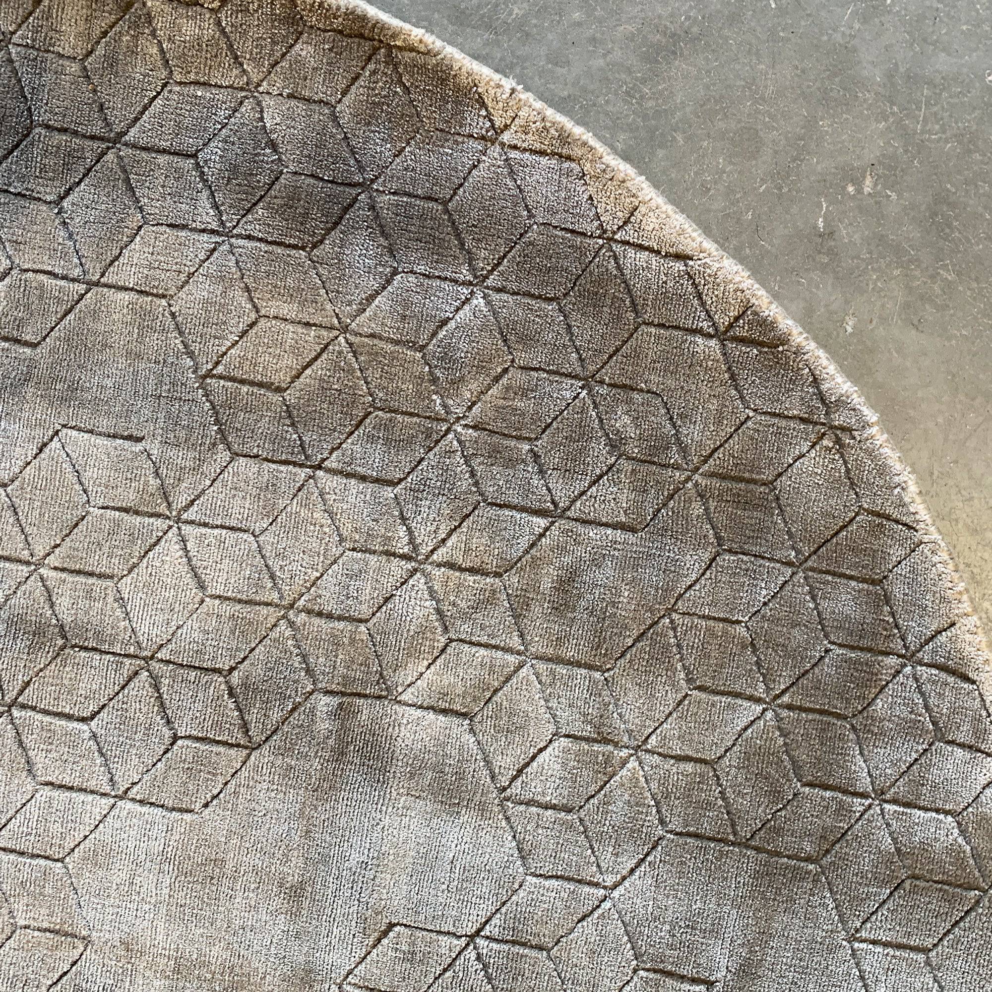 D250 Cm Handmade Wool Rug Jh-20730 Round - Rugs - ebarza Furniture UAE | Shop Modern Furniture in Abu Dhabi & Dubai - مفروشات ايبازرا في الامارات | تسوق اثاث عصري وديكورات مميزة في دبي وابوظبي