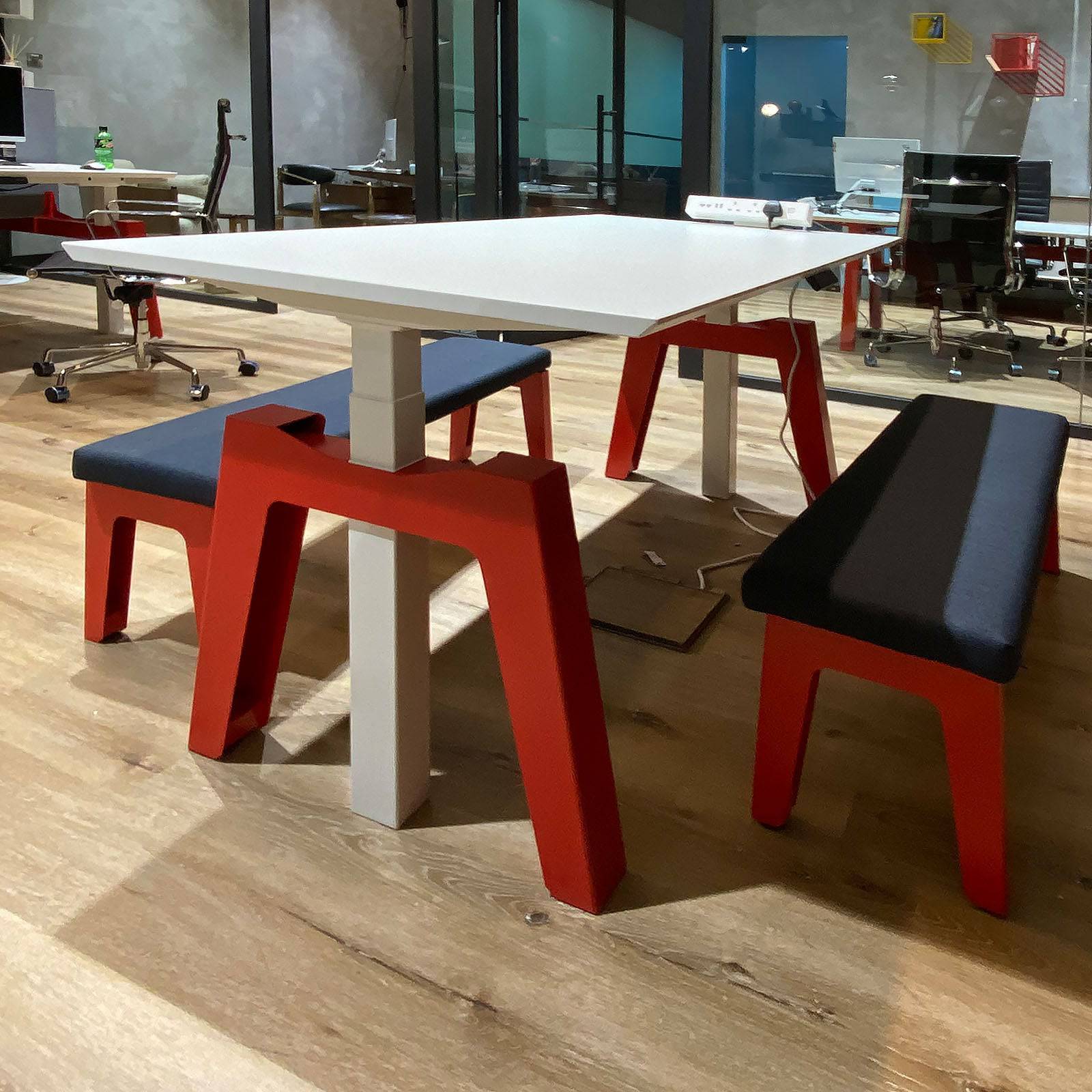 Ebarza Hydraulic Meeting Table -Yellow - Office Desks - ebarza Furniture UAE | Shop Modern Furniture in Abu Dhabi & Dubai - مفروشات ايبازرا في الامارات | تسوق اثاث عصري وديكورات مميزة في دبي وابوظبي