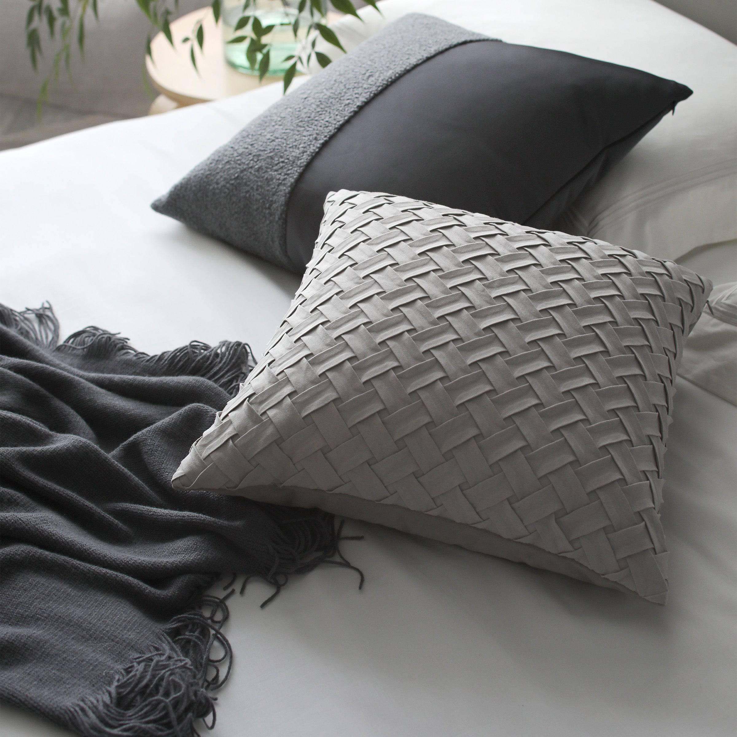 Elizabeth Satin Full Bedding Set Ebb027 - Bedding - ebarza Furniture UAE | Shop Modern Furniture in Abu Dhabi & Dubai - مفروشات ايبازرا في الامارات | تسوق اثاث عصري وديكورات مميزة في دبي وابوظبي