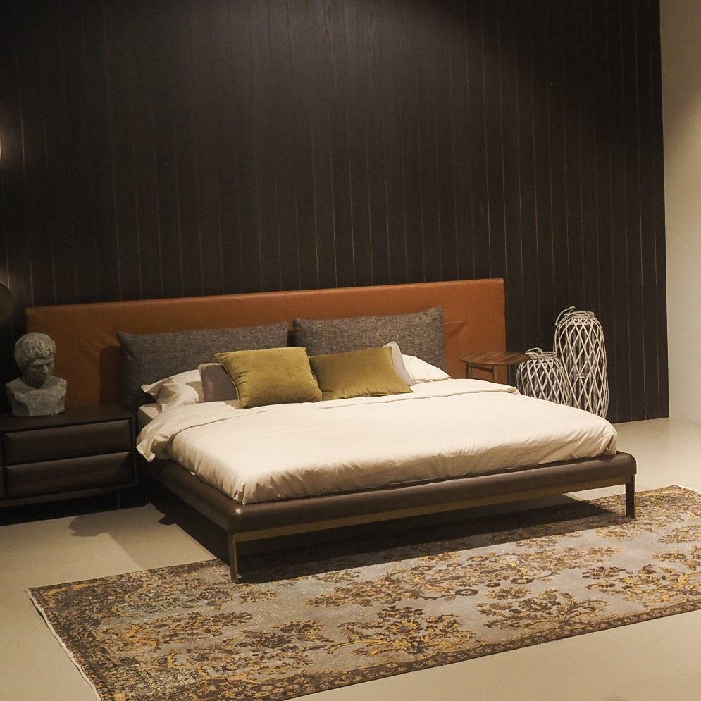 Display Item - Era King Size Bedstead Era-Bed Nakheel - DISPLAY ITEM - ebarza Furniture UAE | Shop Modern Furniture in Abu Dhabi & Dubai - مفروشات ايبازرا في الامارات | تسوق اثاث عصري وديكورات مميزة في دبي وابوظبي