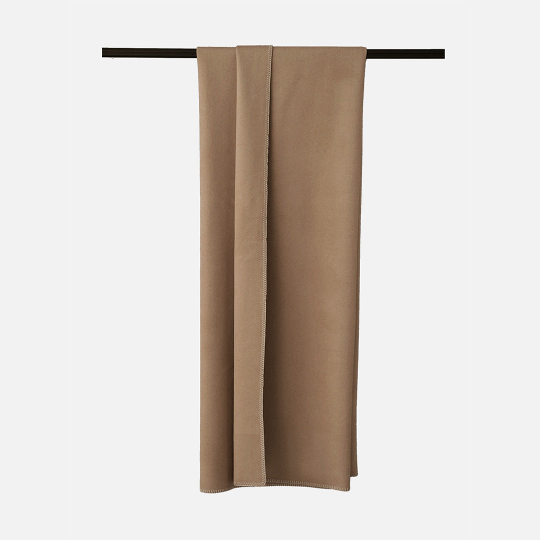 SKJA Martin Monochrome Wool Blanket - ETB012 - Blankets - ebarza Furniture UAE | Shop Modern Furniture in Abu Dhabi & Dubai - مفروشات ايبازرا في الامارات | تسوق اثاث عصري وديكورات مميزة في دبي وابوظبي