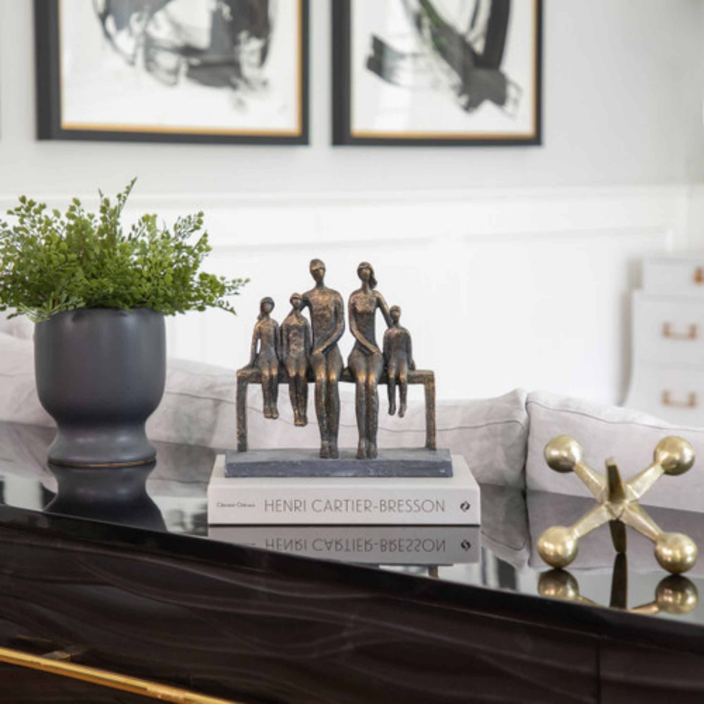 Family Polyresin Sculpture 25 Cm - Bronze 14884 - Home Decor Figurines - ebarza Furniture UAE | Shop Modern Furniture in Abu Dhabi & Dubai - مفروشات ايبازرا في الامارات | تسوق اثاث عصري وديكورات مميزة في دبي وابوظبي