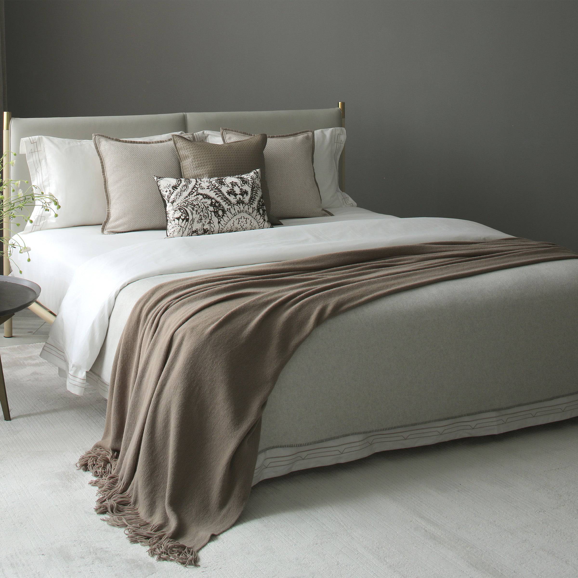 Pre-order 35 Days Delivery Gatsby Full Bedding Set Ebb022 - Bedding - ebarza Furniture UAE | Shop Modern Furniture in Abu Dhabi & Dubai - مفروشات ايبازرا في الامارات | تسوق اثاث عصري وديكورات مميزة في دبي وابوظبي