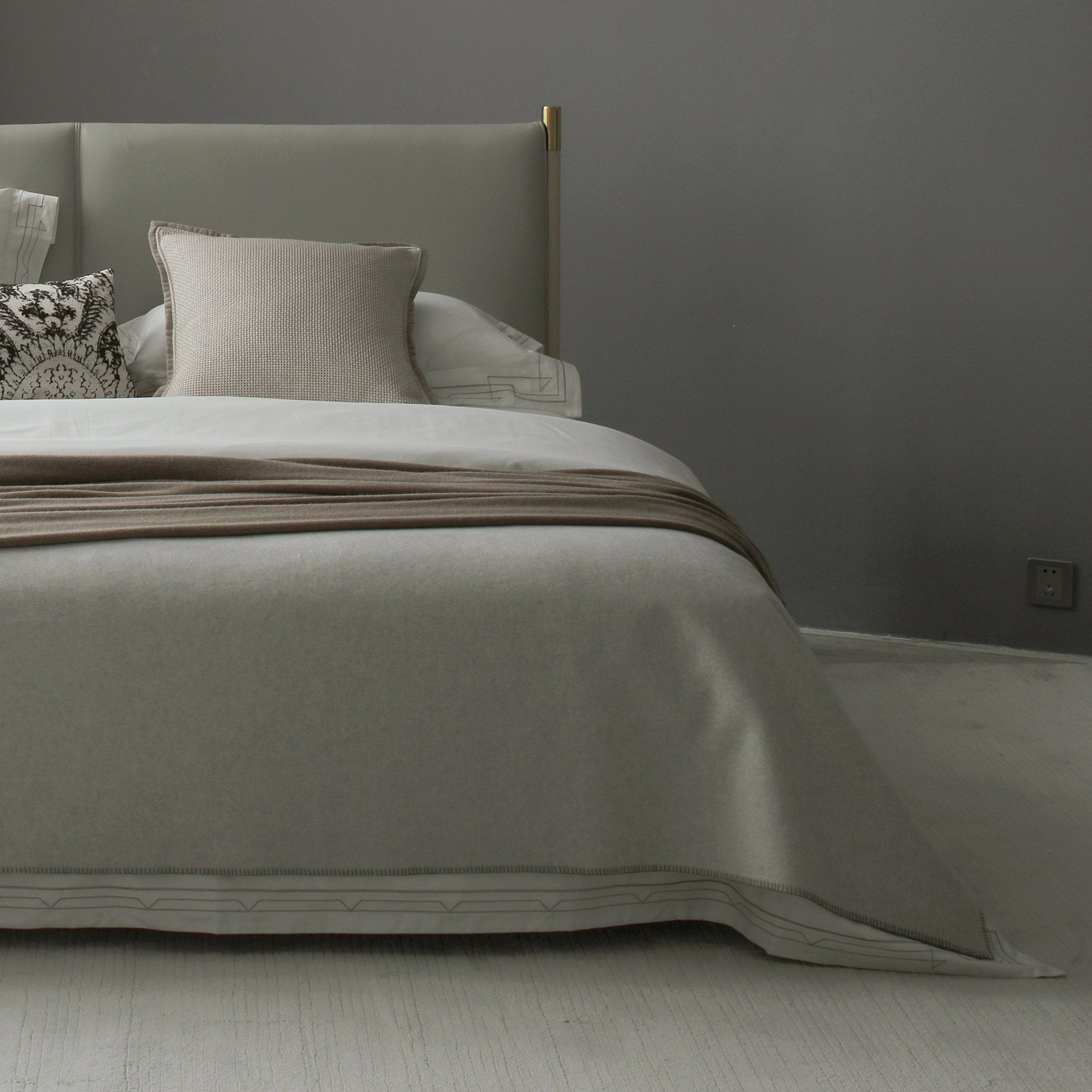 Pre-order 35 Days Delivery Gatsby Full Bedding Set Ebb022 - Bedding - ebarza Furniture UAE | Shop Modern Furniture in Abu Dhabi & Dubai - مفروشات ايبازرا في الامارات | تسوق اثاث عصري وديكورات مميزة في دبي وابوظبي