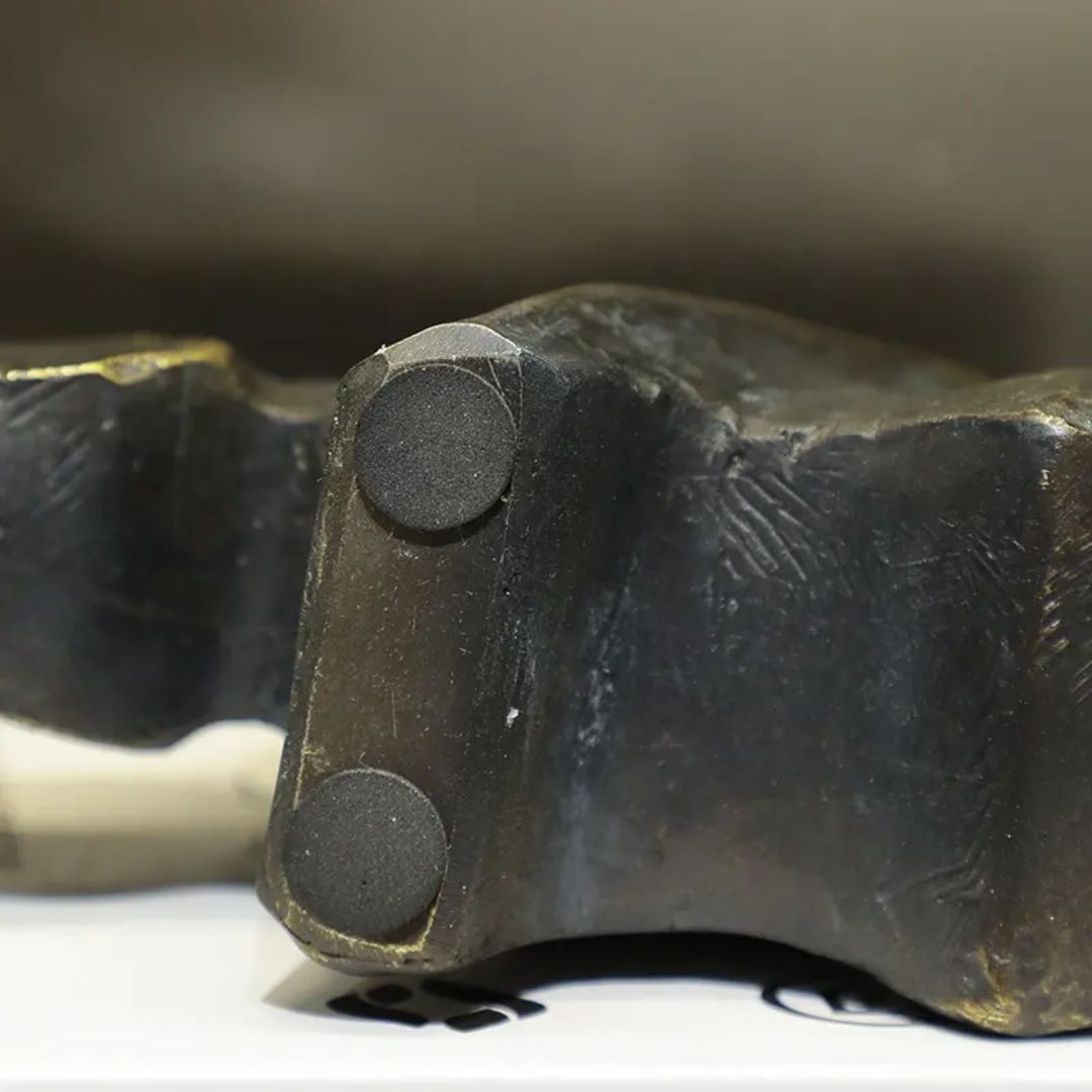 Golden Horned Rhino B - FC-SZ24066B - Home Decor Figurines - ebarza Furniture UAE | Shop Modern Furniture in Abu Dhabi & Dubai - مفروشات ايبازرا في الامارات | تسوق اثاث عصري وديكورات مميزة في دبي وابوظبي