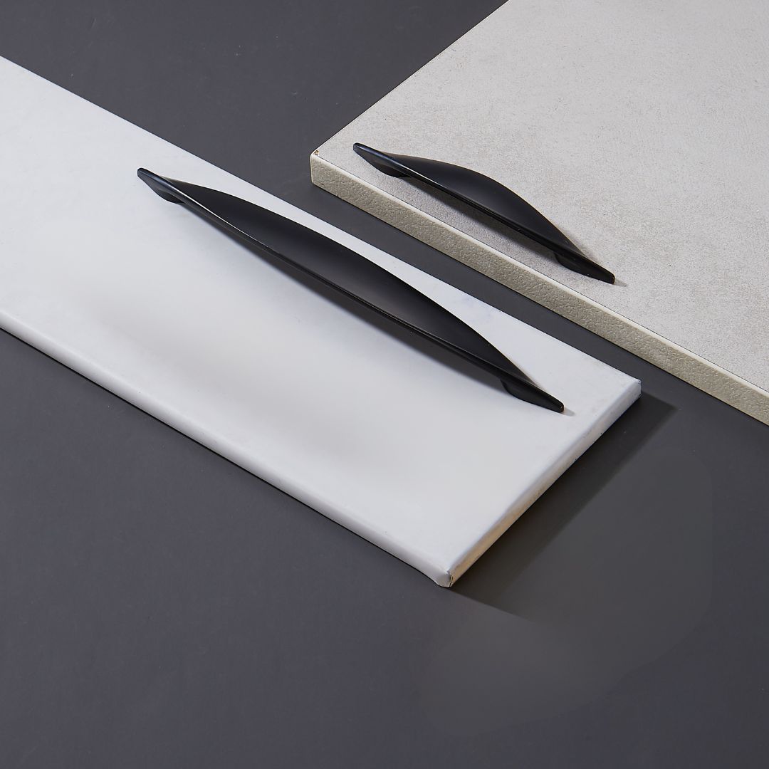 Handle Grey 7652-192 - Door Handles - ebarza Furniture UAE | Shop Modern Furniture in Abu Dhabi & Dubai - مفروشات ايبازرا في الامارات | تسوق اثاث عصري وديكورات مميزة في دبي وابوظبي