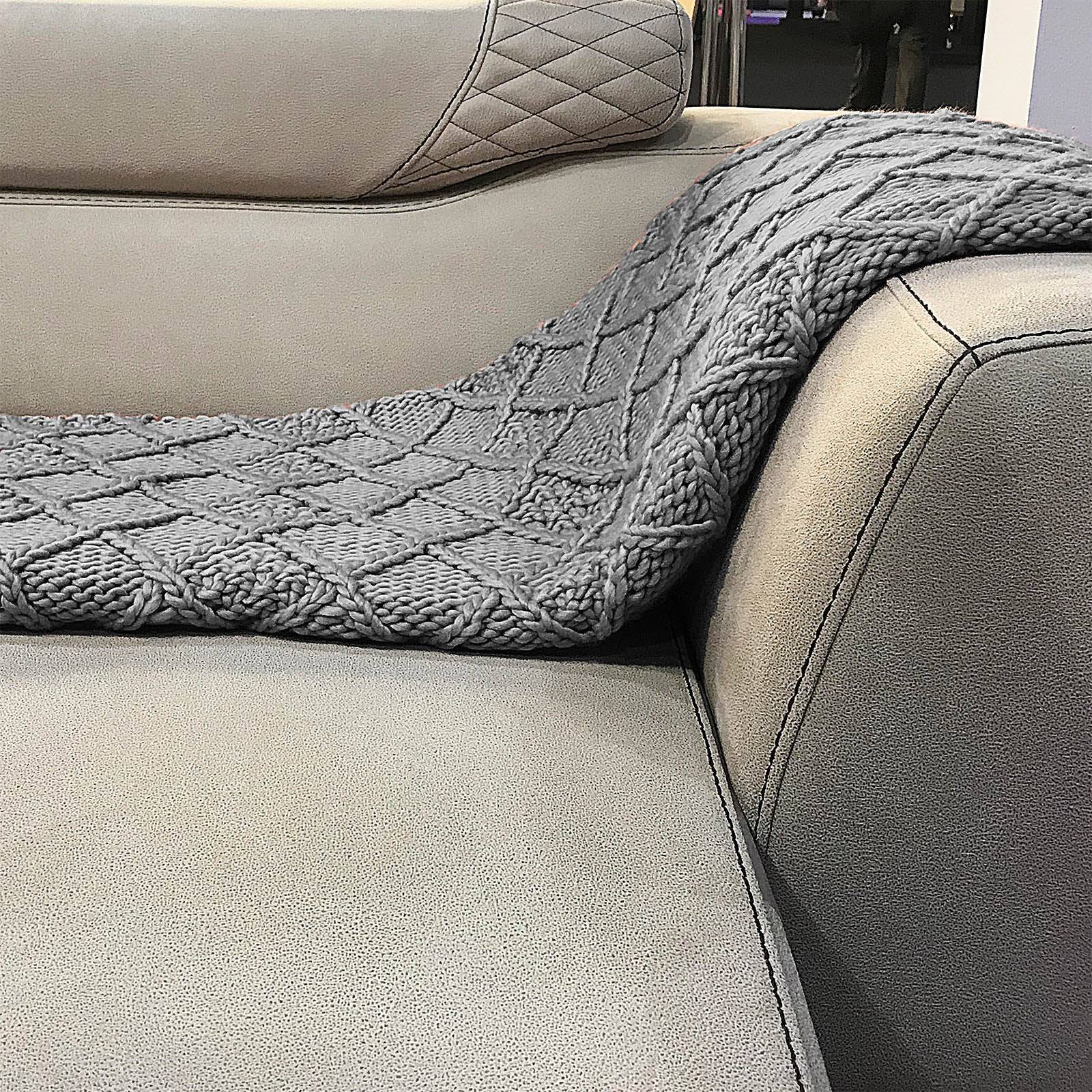 Handmade Chunky Throw Blanket 093A-001-Pink - Blankets - ebarza Furniture UAE | Shop Modern Furniture in Abu Dhabi & Dubai - مفروشات ايبازرا في الامارات | تسوق اثاث عصري وديكورات مميزة في دبي وابوظبي