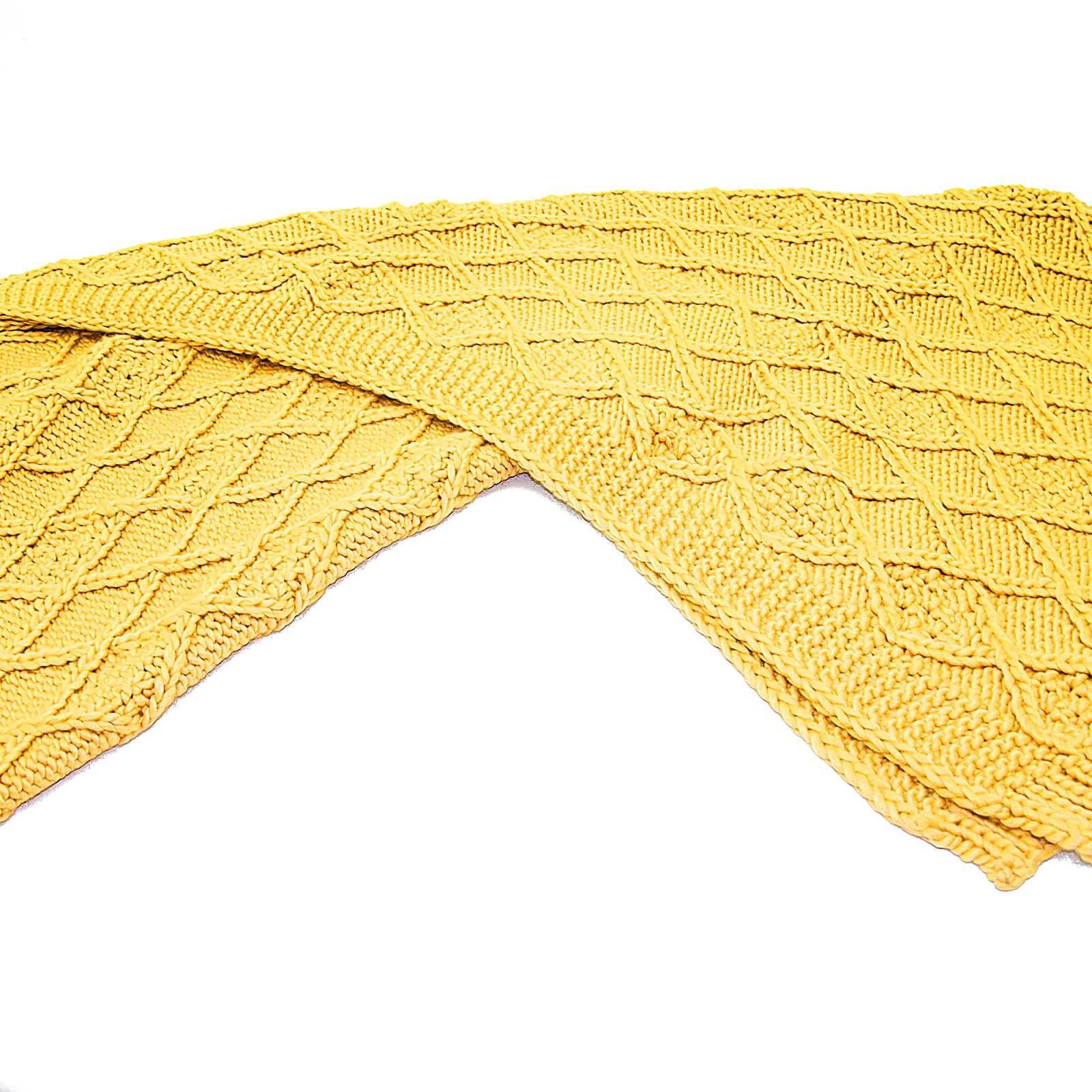 Handmade Chunky Throw Blanket 093A-001-Pink - Blankets - ebarza Furniture UAE | Shop Modern Furniture in Abu Dhabi & Dubai - مفروشات ايبازرا في الامارات | تسوق اثاث عصري وديكورات مميزة في دبي وابوظبي