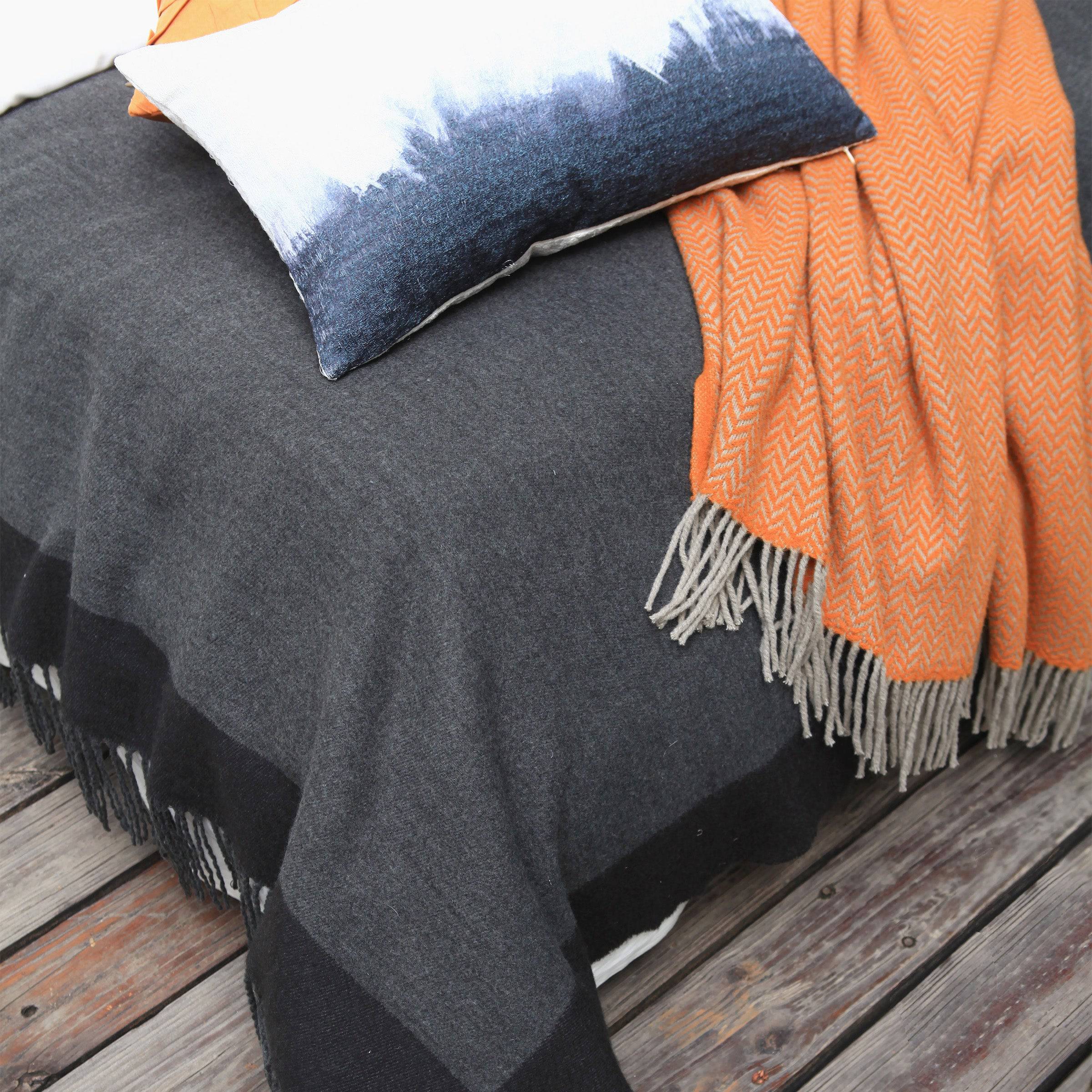 Herringbone Jacquard Full Bedding Set Ebb028 - Bedding - ebarza Furniture UAE | Shop Modern Furniture in Abu Dhabi & Dubai - مفروشات ايبازرا في الامارات | تسوق اثاث عصري وديكورات مميزة في دبي وابوظبي