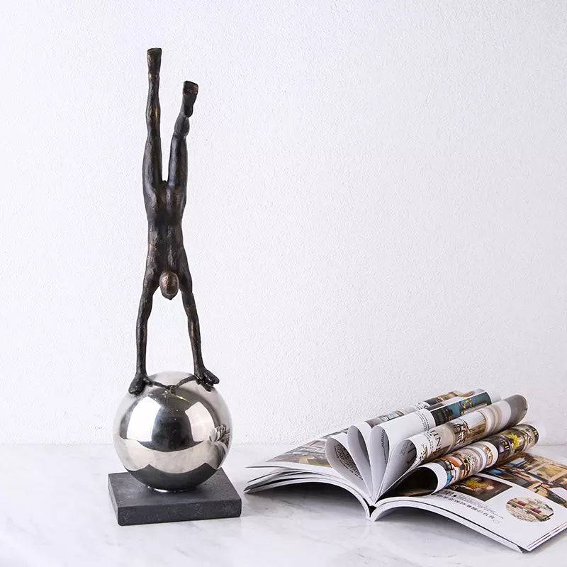 Inverted Man-Gold Fc-Sz2119B - Home Decor Figurines - ebarza Furniture UAE | Shop Modern Furniture in Abu Dhabi & Dubai - مفروشات ايبازرا في الامارات | تسوق اثاث عصري وديكورات مميزة في دبي وابوظبي