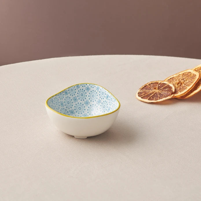 Karaca Floral Blue Triangle Snack Bowl 10 cm 153.03.08.2988 - Bowls - ebarza Furniture UAE | Shop Modern Furniture in Abu Dhabi & Dubai - مفروشات ايبازرا في الامارات | تسوق اثاث عصري وديكورات مميزة في دبي وابوظبي