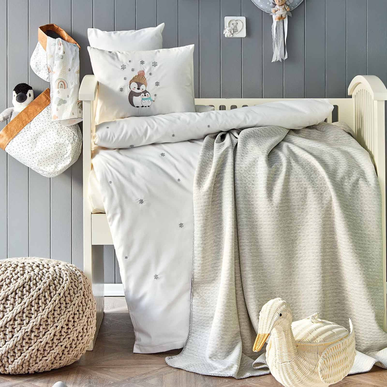 Karaca Home Bambino Penguins Gray Embroidered Private Baby Set 200.16.01.0267 - Bedding - ebarza Furniture UAE | Shop Modern Furniture in Abu Dhabi & Dubai - مفروشات ايبازرا في الامارات | تسوق اثاث عصري وديكورات مميزة في دبي وابوظبي