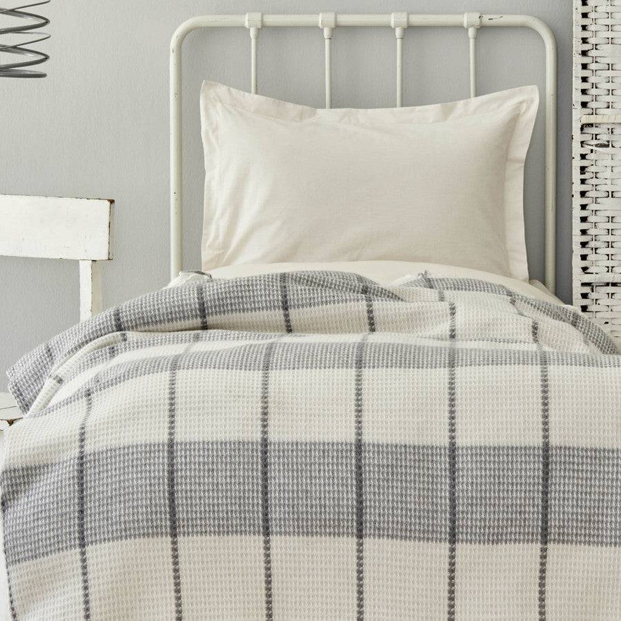 Karaca Home Carmen Gray Single Waffle Blanket 200.18.01.0496 - Blankets - ebarza Furniture UAE | Shop Modern Furniture in Abu Dhabi & Dubai - مفروشات ايبازرا في الامارات | تسوق اثاث عصري وديكورات مميزة في دبي وابوظبي