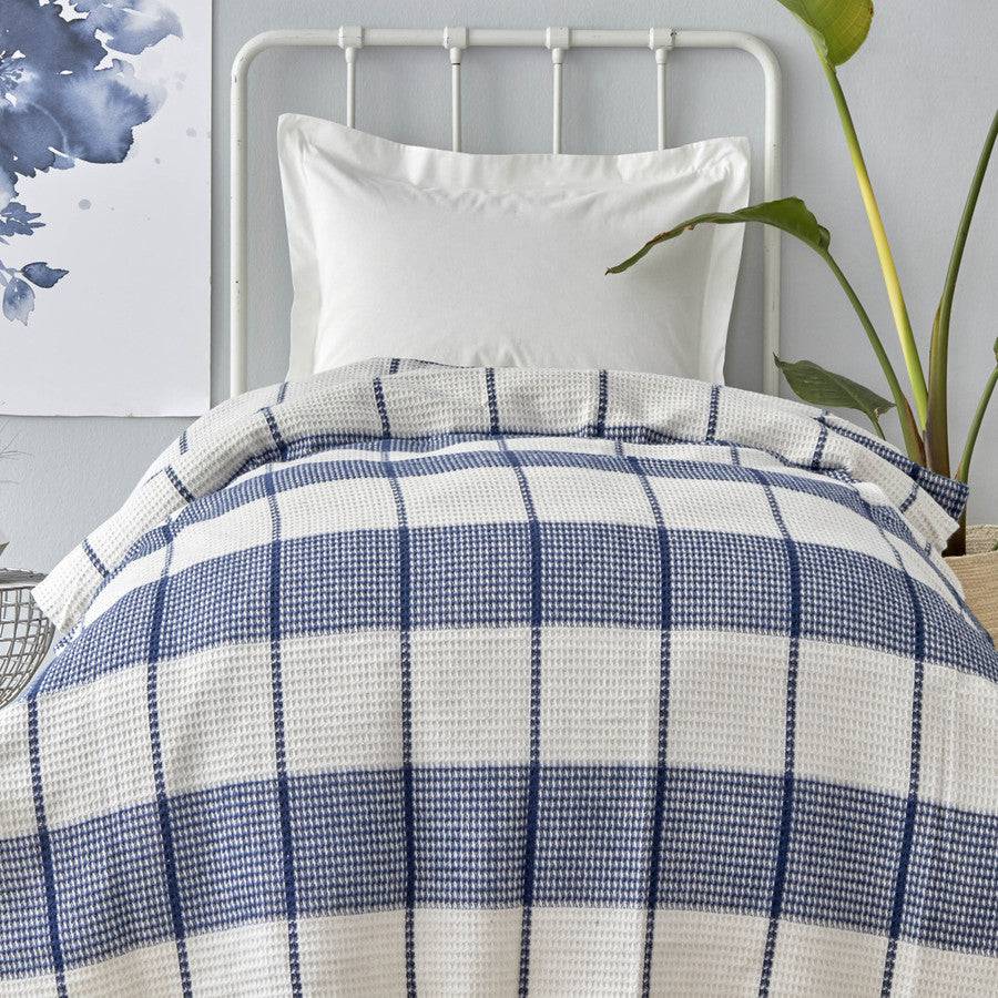 Karaca Home Carmen Navy Blue Single Waffle Blanket 200.18.01.0494 -  Blankets - ebarza Furniture UAE | Shop Modern Furniture in Abu Dhabi & Dubai - مفروشات ايبازرا في الامارات | تسوق اثاث عصري وديكورات مميزة في دبي وابوظبي