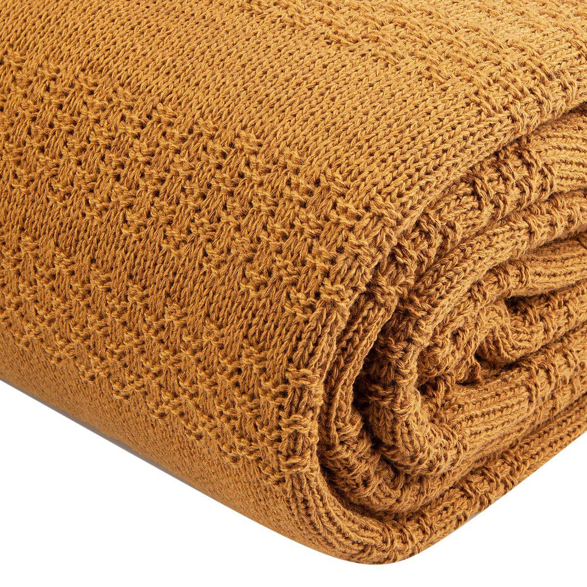 Karaca Home Charm Bold Mustard Double Knitted Blanket 200.17.01.0270 - Blankets - ebarza Furniture UAE | Shop Modern Furniture in Abu Dhabi & Dubai - مفروشات ايبازرا في الامارات | تسوق اثاث عصري وديكورات مميزة في دبي وابوظبي