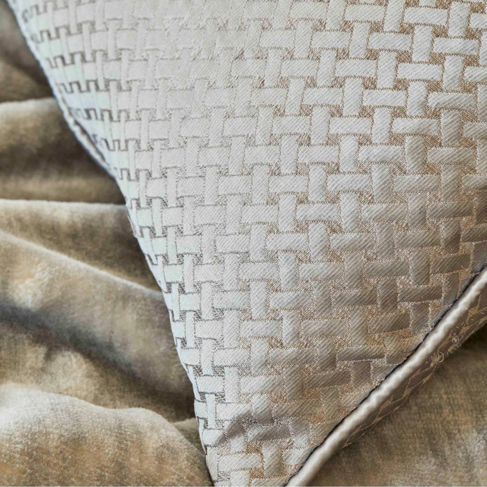 Karaca Home Cornelia Anthracite 6 Piece Silk Private Bed Cover 200.17.01.0116 - Bedding - ebarza Furniture UAE | Shop Modern Furniture in Abu Dhabi & Dubai - مفروشات ايبازرا في الامارات | تسوق اثاث عصري وديكورات مميزة في دبي وابوظبي