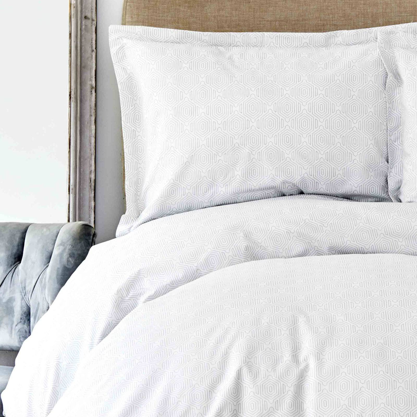 Karaca Home Emilia Indigo Double Duvet Cover & Pillow Set 200.16.01.0299 - Bedding - ebarza Furniture UAE | Shop Modern Furniture in Abu Dhabi & Dubai - مفروشات ايبازرا في الامارات | تسوق اثاث عصري وديكورات مميزة في دبي وابوظبي