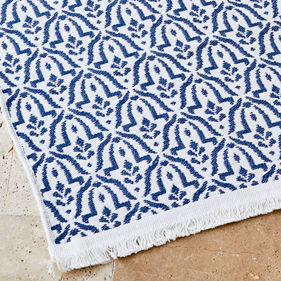 Karaca Home Morocco Ecru Navy Blue Rug 80X150 Cm 201.16.01.0100 - Rugs - ebarza Furniture UAE | Shop Modern Furniture in Abu Dhabi & Dubai - مفروشات ايبازرا في الامارات | تسوق اثاث عصري وديكورات مميزة في دبي وابوظبي
