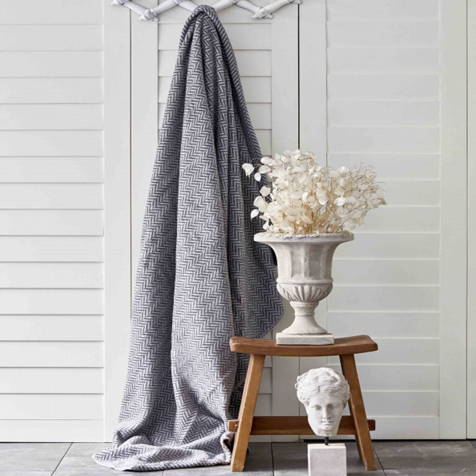 Karaca Home Siesta Gray Double Cotton Blanket 200.17.01.0007 - Blankets - ebarza Furniture UAE | Shop Modern Furniture in Abu Dhabi & Dubai - مفروشات ايبازرا في الامارات | تسوق اثاث عصري وديكورات مميزة في دبي وابوظبي