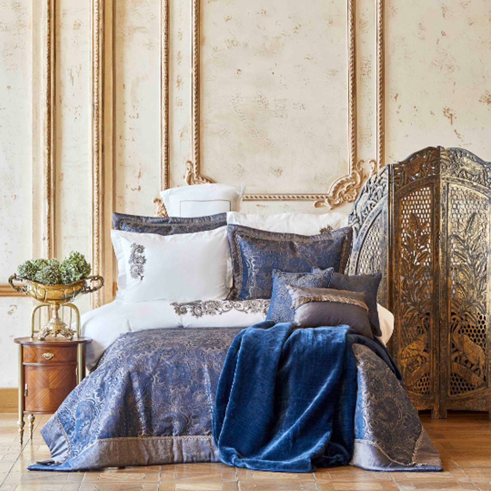 Karaca Home Venita Navy Blue 6 Pieces Silk Bedspread 200.17.01.0113 -  Bedding - ebarza Furniture UAE | Shop Modern Furniture in Abu Dhabi & Dubai - مفروشات ايبازرا في الامارات | تسوق اثاث عصري وديكورات مميزة في دبي وابوظبي