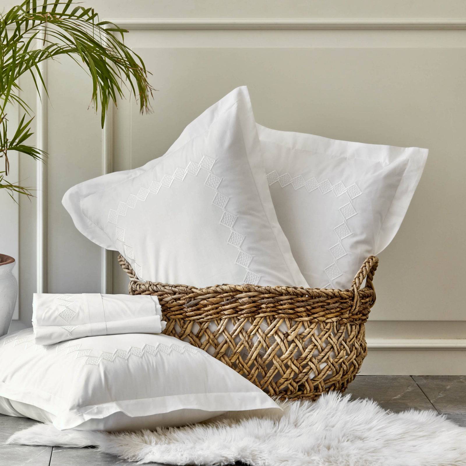 Karaca Home White Collection Marigold 100% Cotton Double Duvet Cover Set 200.18.01.0645 -  Bedding - ebarza Furniture UAE | Shop Modern Furniture in Abu Dhabi & Dubai - مفروشات ايبازرا في الامارات | تسوق اثاث عصري وديكورات مميزة في دبي وابوظبي