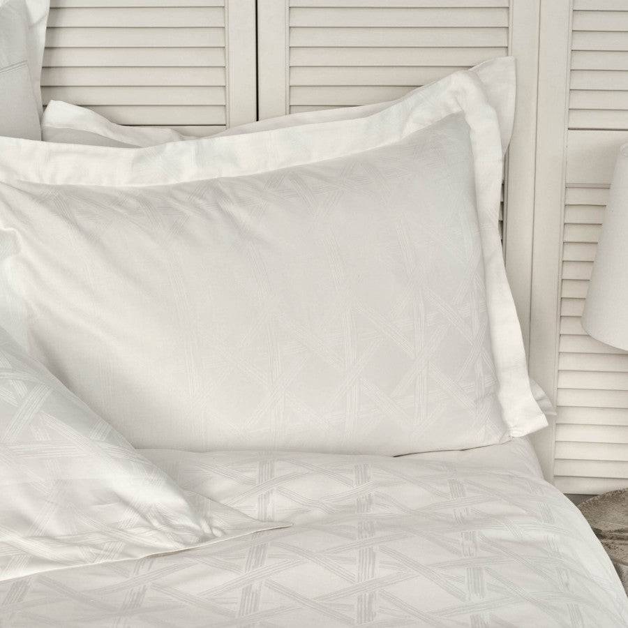 Karaca Home White Colletion Santino 100% Cotton Double Duvet Cover Set 200.18.01.0650 -  Bedding - ebarza Furniture UAE | Shop Modern Furniture in Abu Dhabi & Dubai - مفروشات ايبازرا في الامارات | تسوق اثاث عصري وديكورات مميزة في دبي وابوظبي