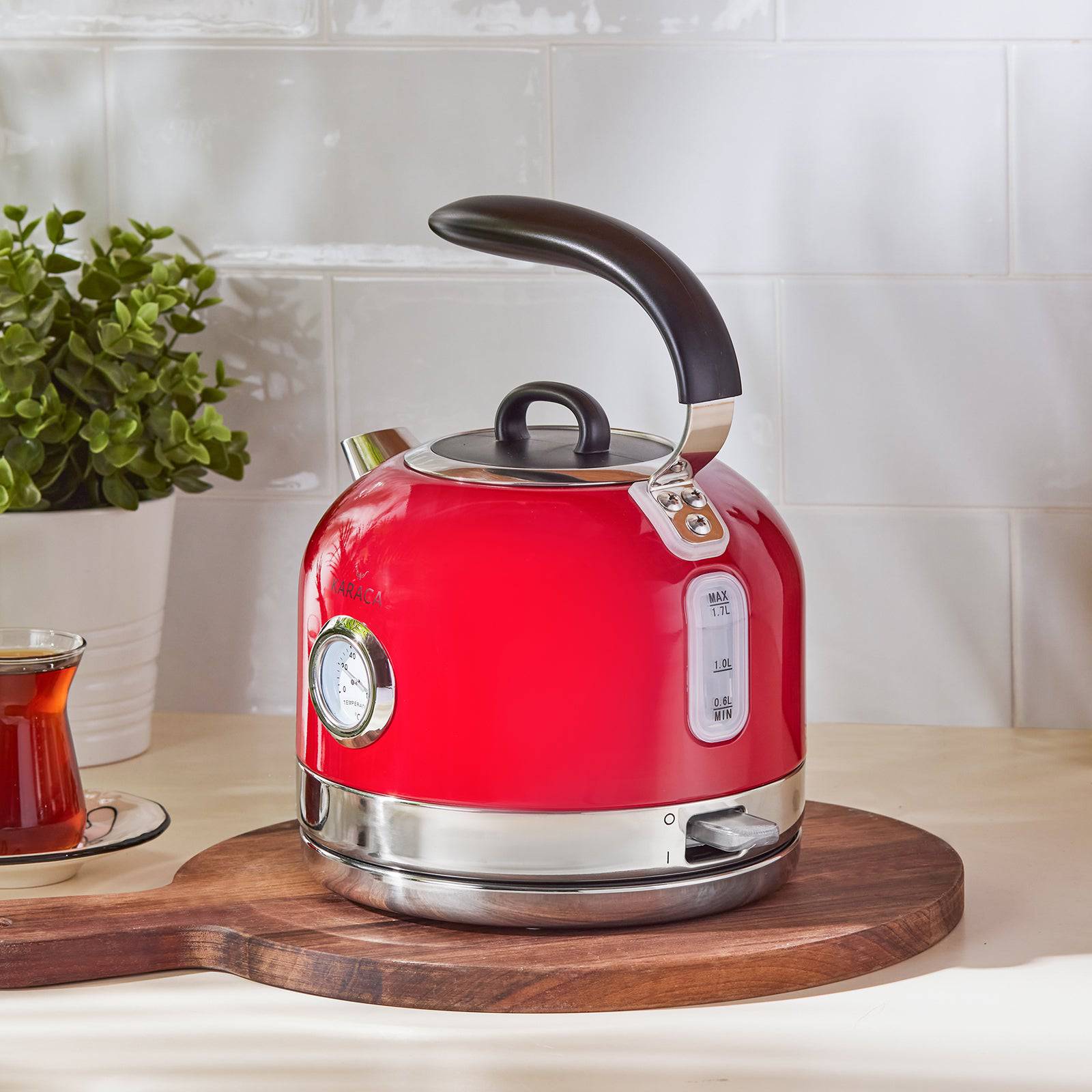 Karaca Retro 2152 Red Retro Kettle 153.03.06.2559 - Kitchen Appliances - ebarza Furniture UAE | Shop Modern Furniture in Abu Dhabi & Dubai - مفروشات ايبازرا في الامارات | تسوق اثاث عصري وديكورات مميزة في دبي وابوظبي
