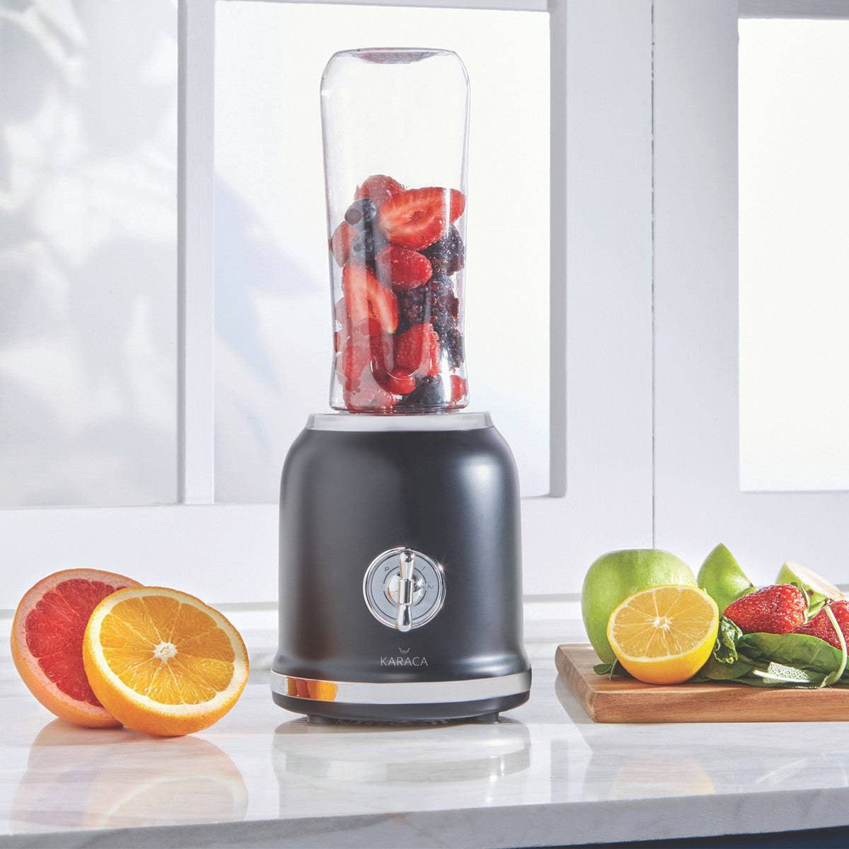 Karaca Retro Personal Personal Smoothie Blender Black 153.03.06.2450 - Kitchen Appliances - ebarza Furniture UAE | Shop Modern Furniture in Abu Dhabi & Dubai - مفروشات ايبازرا في الامارات | تسوق اثاث عصري وديكورات مميزة في دبي وابوظبي