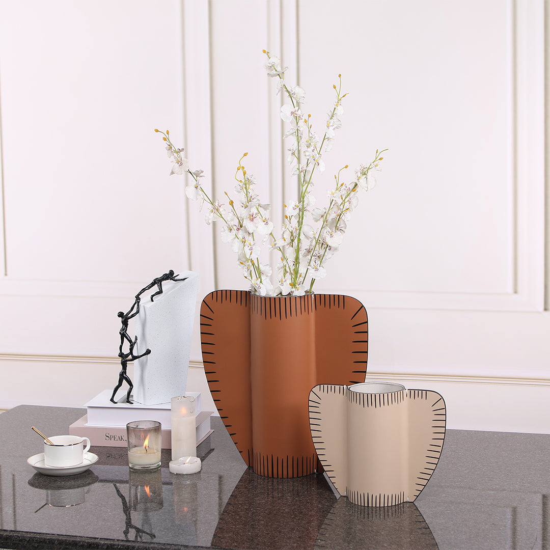Leather Vase-Dry & Fresh-S KB3007CS - Vases - ebarza Furniture UAE | Shop Modern Furniture in Abu Dhabi & Dubai - مفروشات ايبازرا في الامارات | تسوق اثاث عصري وديكورات مميزة في دبي وابوظبي