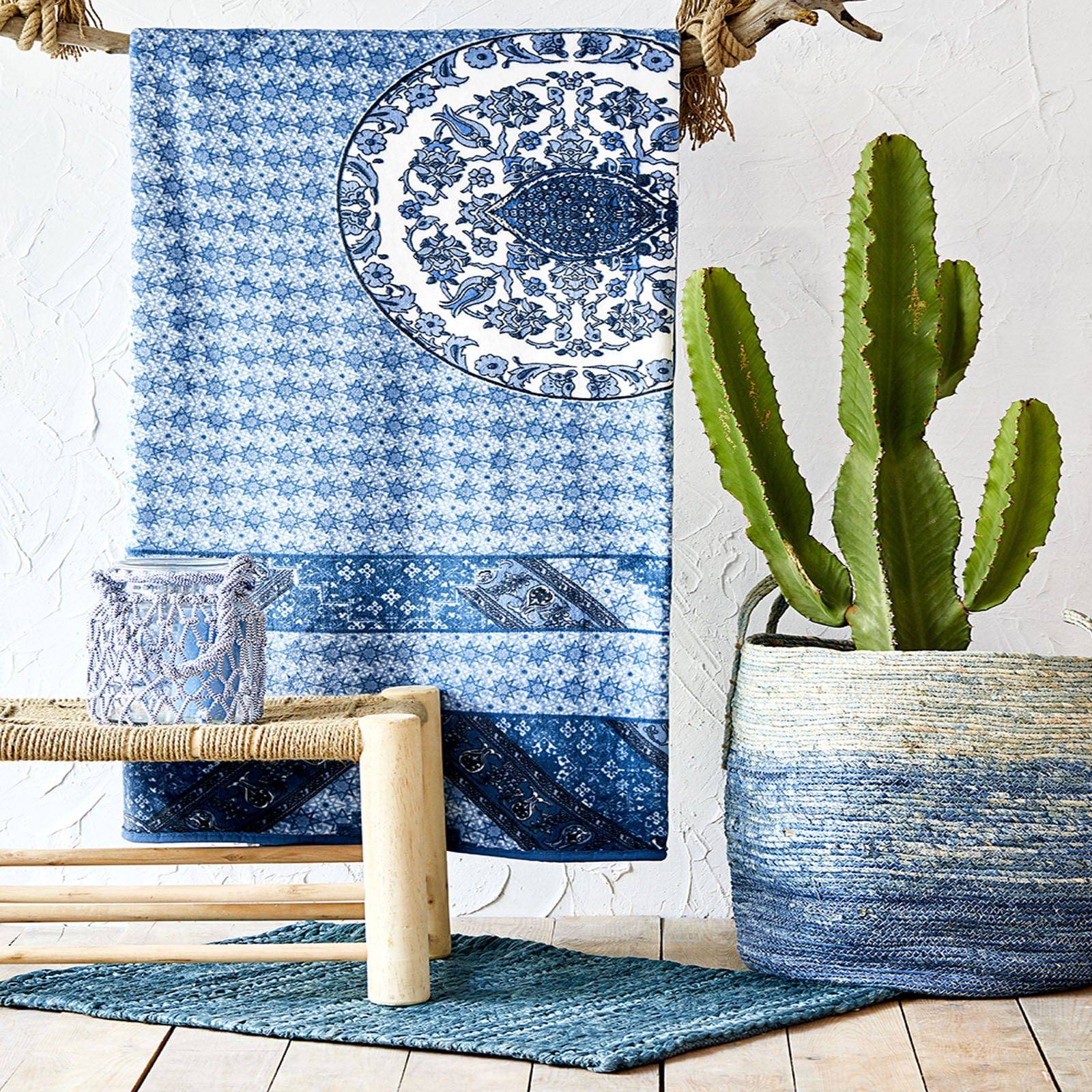 Levni Mavi Throw Blanket 200.15.01.0069 -  Blankets - ebarza Furniture UAE | Shop Modern Furniture in Abu Dhabi & Dubai - مفروشات ايبازرا في الامارات | تسوق اثاث عصري وديكورات مميزة في دبي وابوظبي