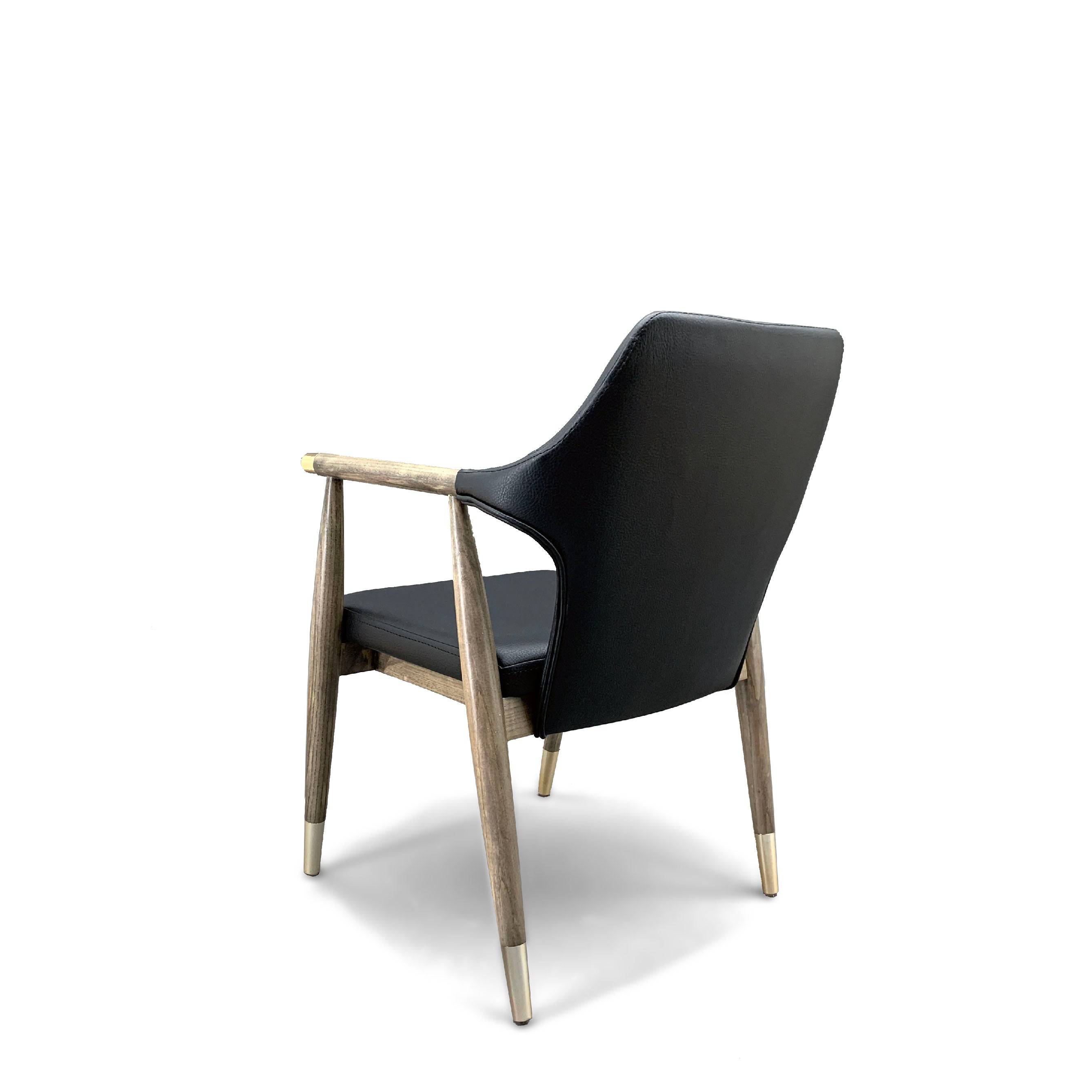 As is - Malibu Chair Mal001(0705-Walnut)-Yas - DISPLAY ITEM - ebarza Furniture UAE | Shop Modern Furniture in Abu Dhabi & Dubai - مفروشات ايبازرا في الامارات | تسوق اثاث عصري وديكورات مميزة في دبي وابوظبي