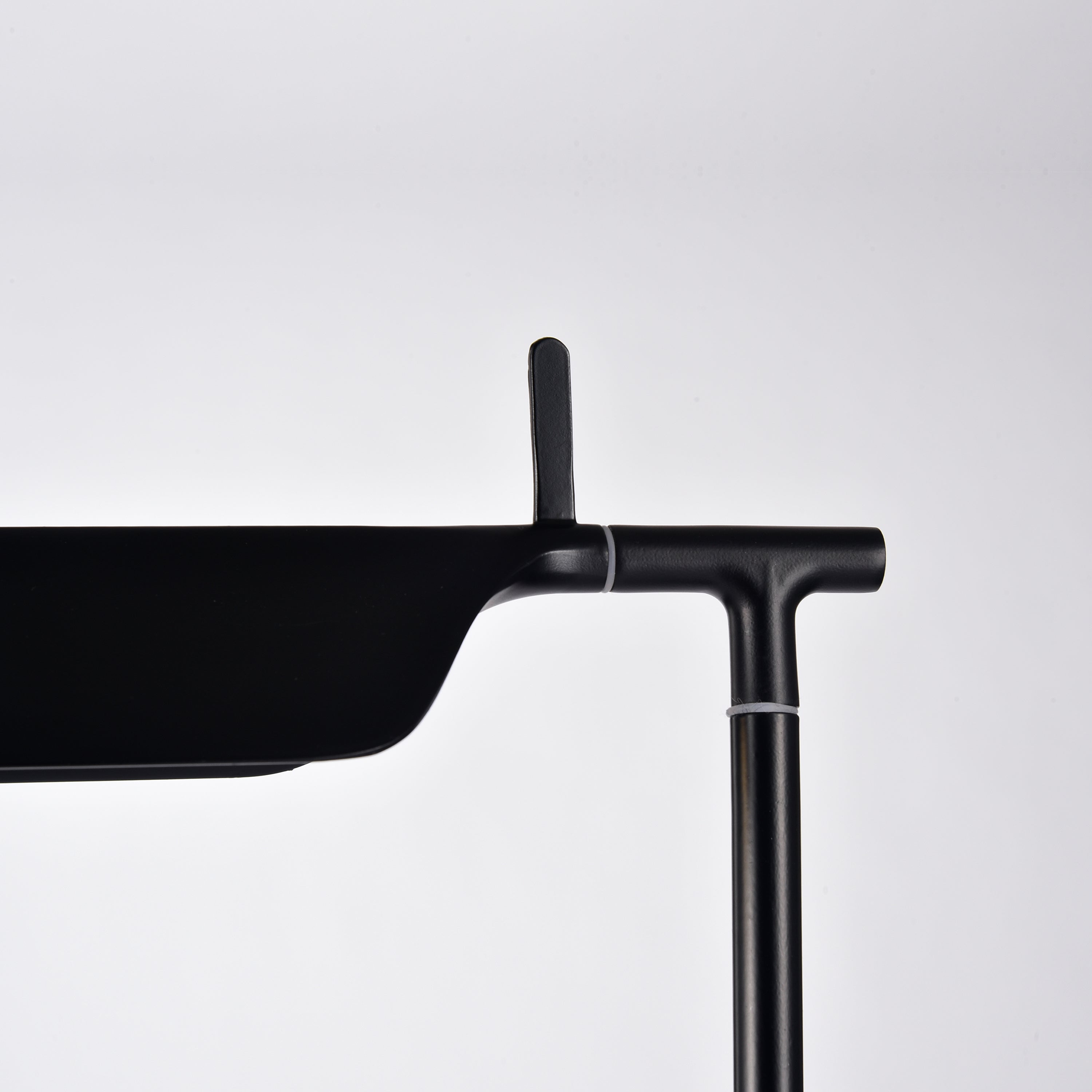 As Is - Modern Floor Lamp Cl1272Fb-B - DISPLAY ITEM - ebarza Furniture UAE | Shop Modern Furniture in Abu Dhabi & Dubai - مفروشات ايبازرا في الامارات | تسوق اثاث عصري وديكورات مميزة في دبي وابوظبي